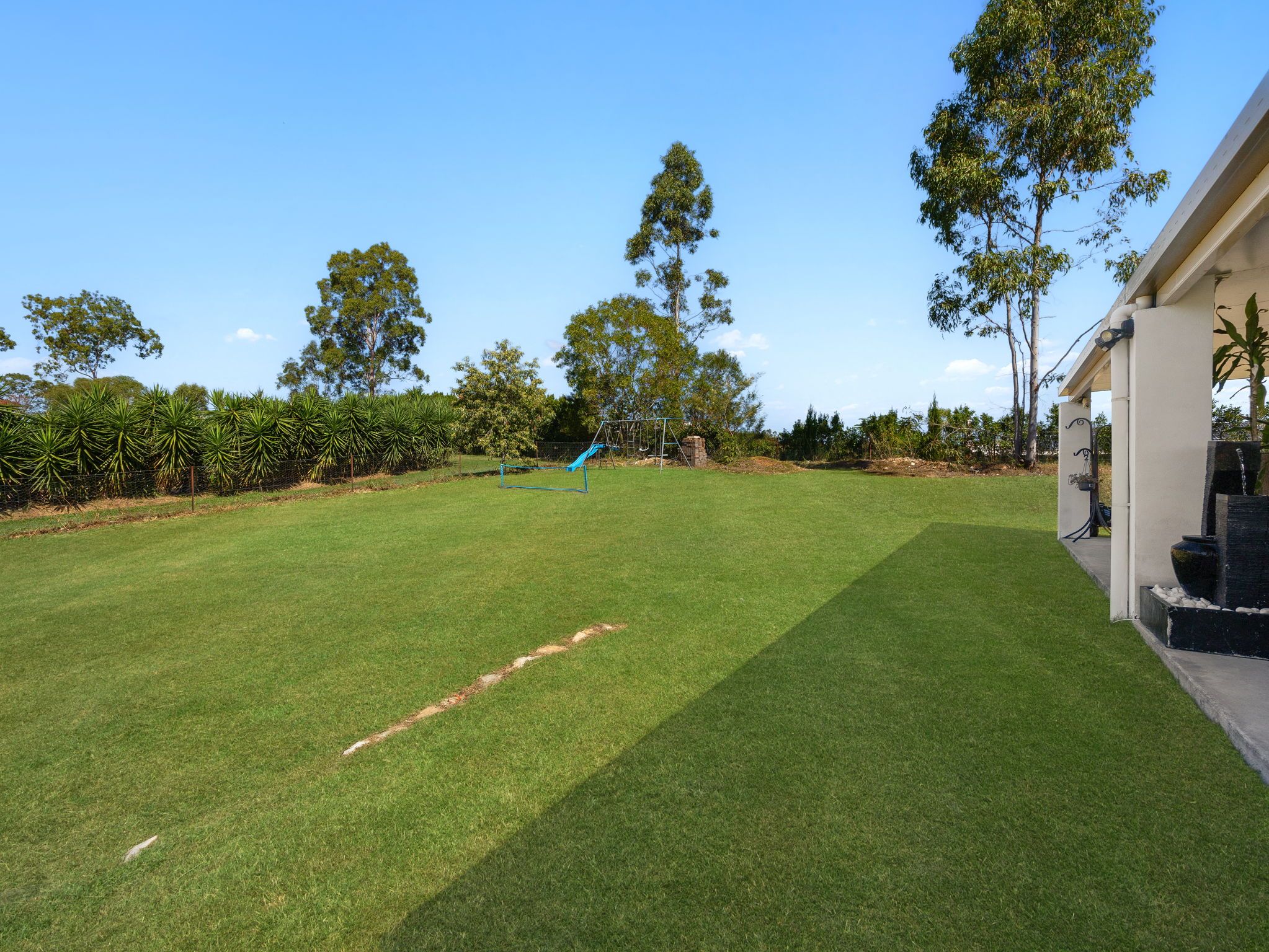 31-35 Barcoo Drive — photo 27 of 28