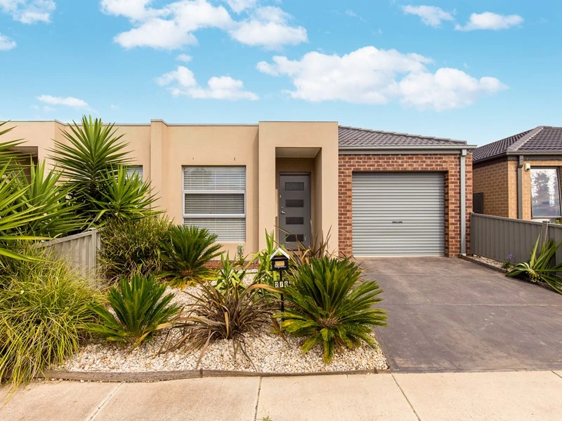 2/9 Starflower Way, Truganina, VIC 3029