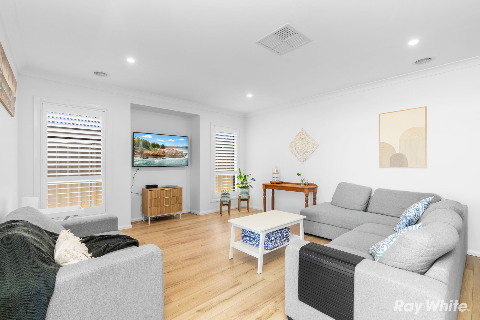 30 Lewis Street South — photo 4 of 25
