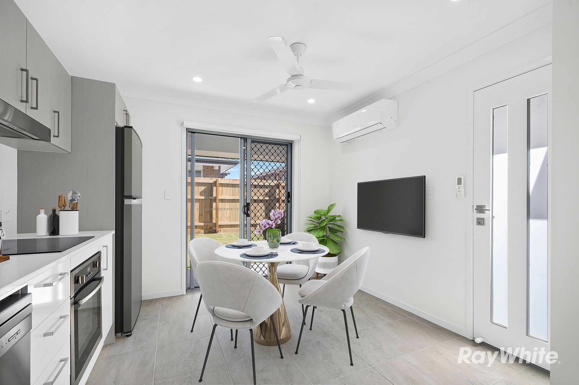 2/19 Mount Bowen Street, Park Ridge, QLD 4125