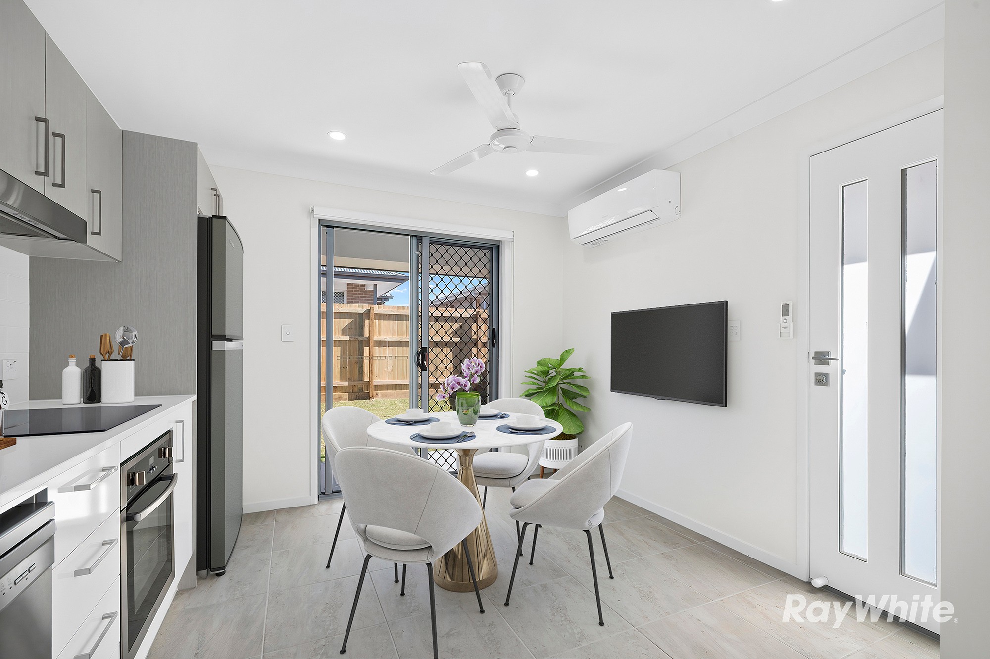 2/19 Mount Bowen Street, Park Ridge, QLD 4125