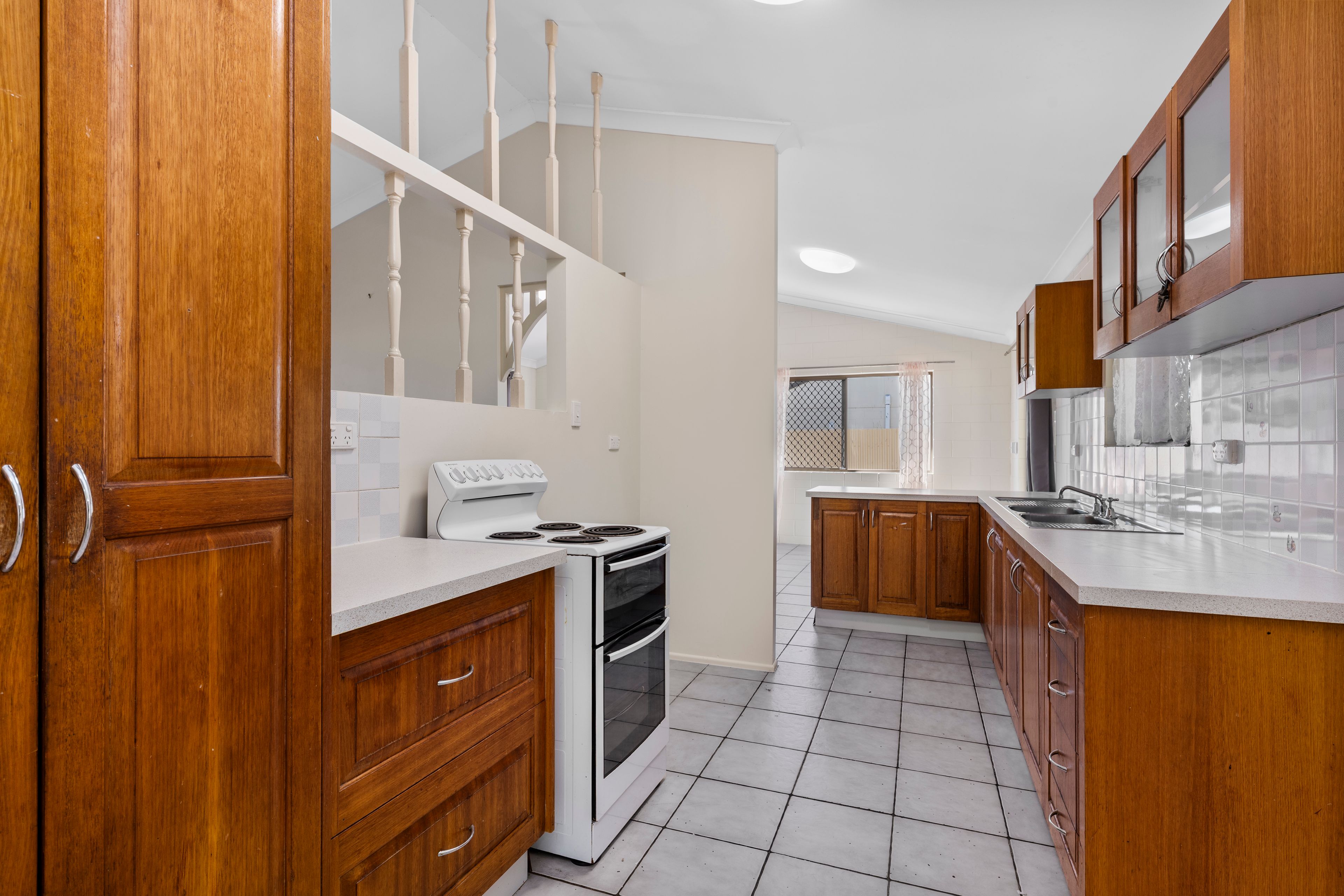 93 Yolanda Drive — photo 5 of 15