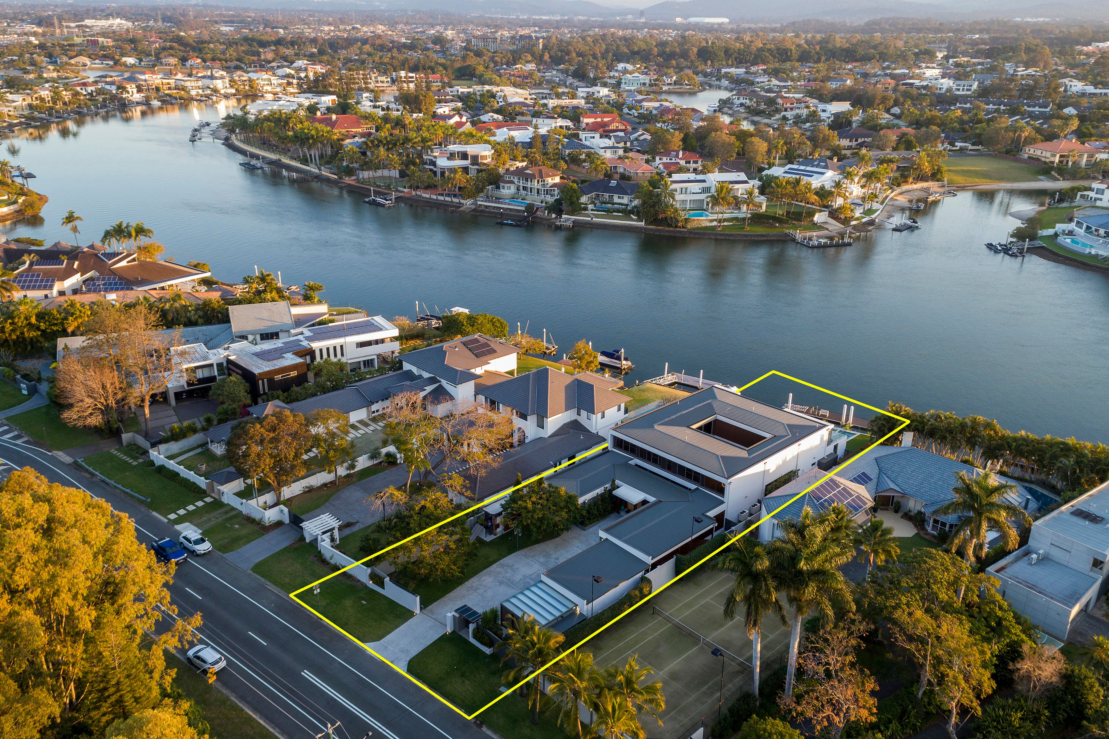 311 Monaco Street, Broadbeach Waters, QLD 4218