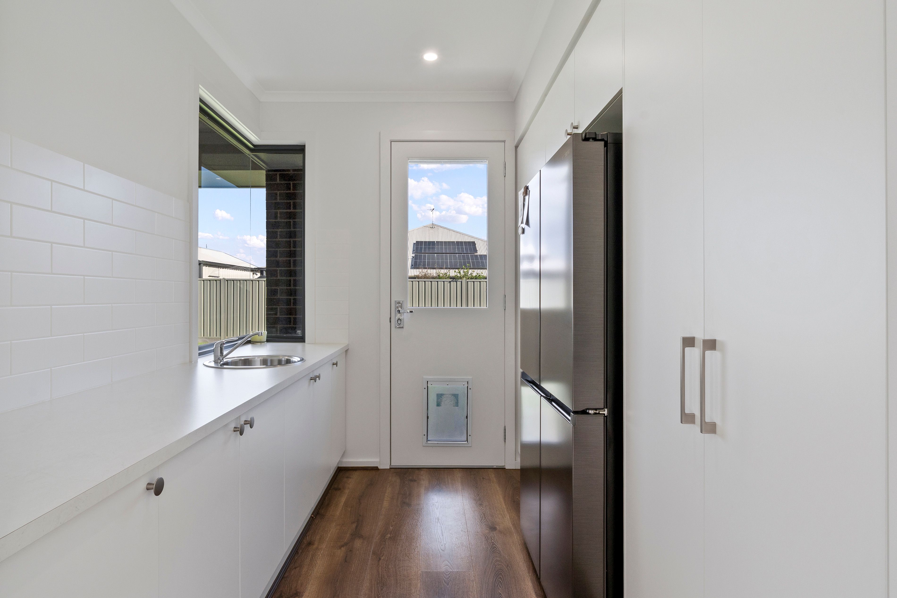 28 Kathleen Crescent — photo 16 of 20