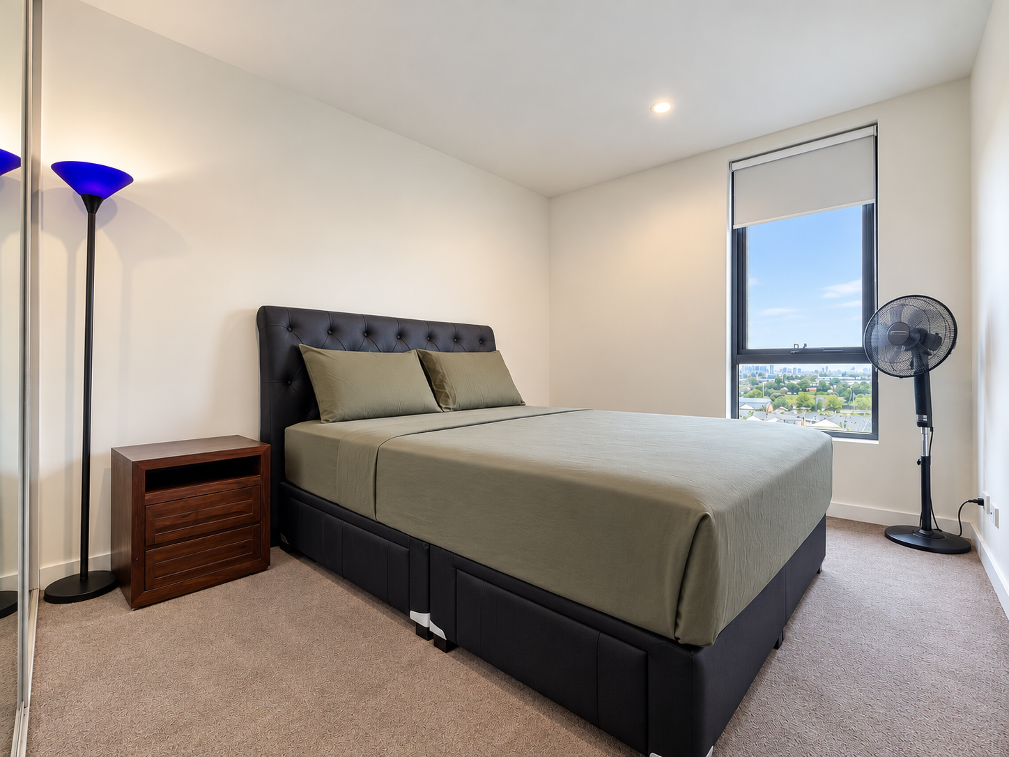 708a/6 Clinch Avenue — photo 5 of 10