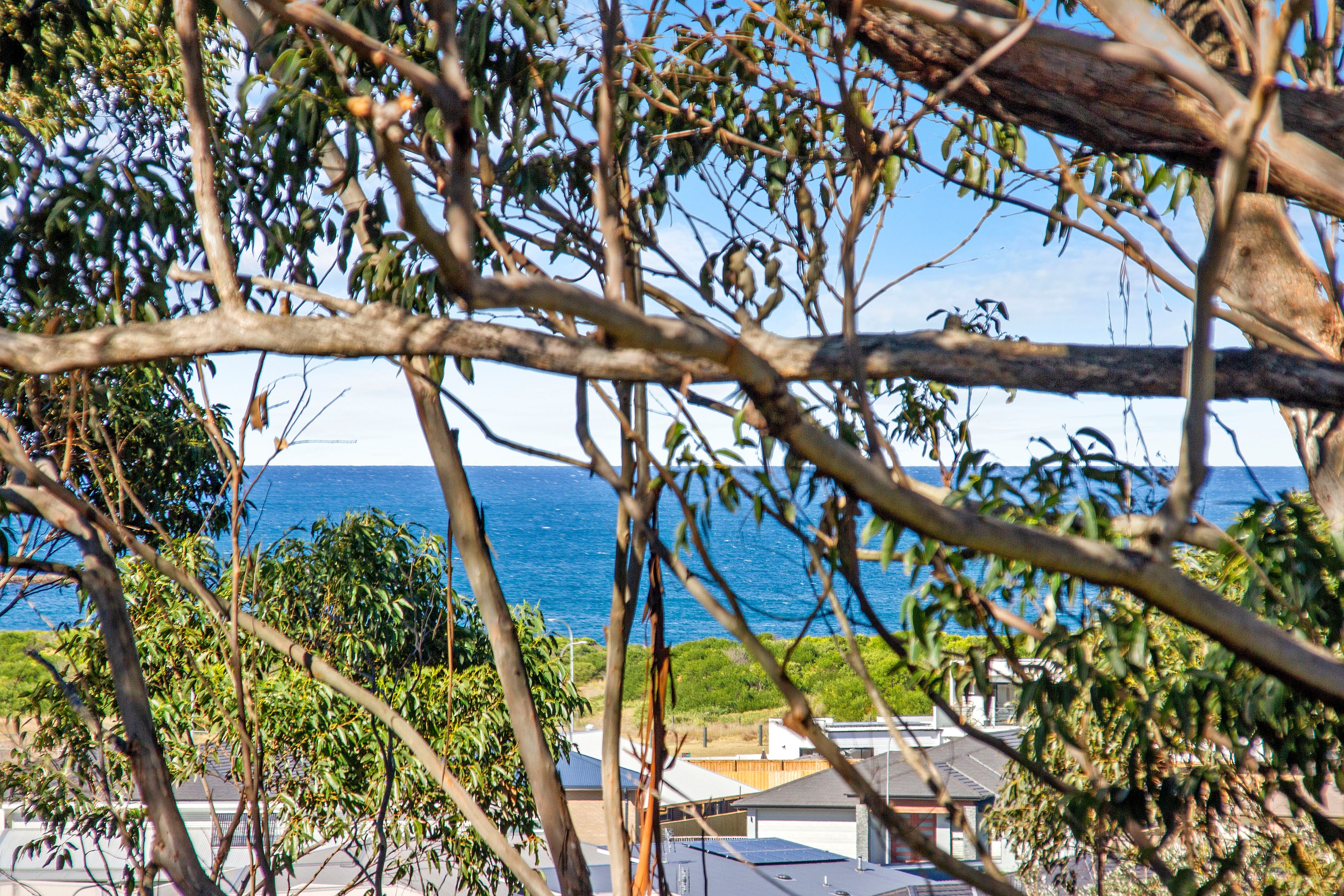 49 Forest Parade, Tomakin, NSW 2537