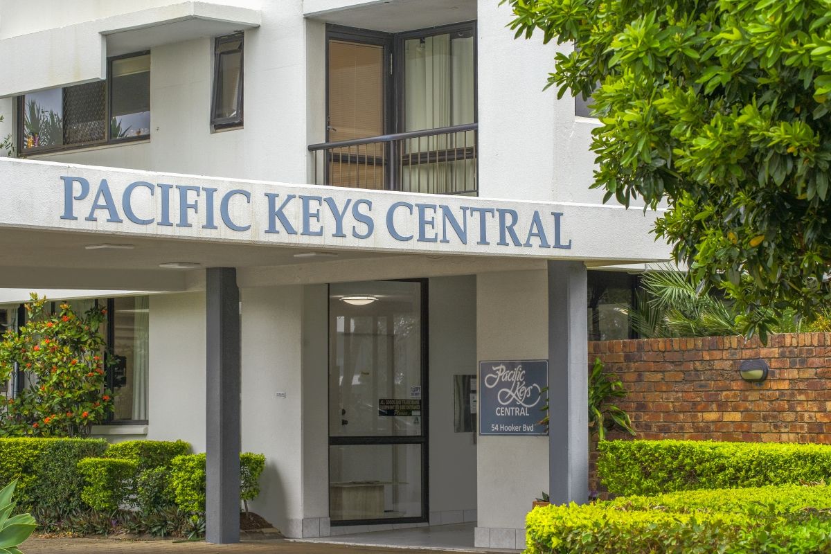 54 Hooker Boulevard, Mermaid Waters QLD 4218