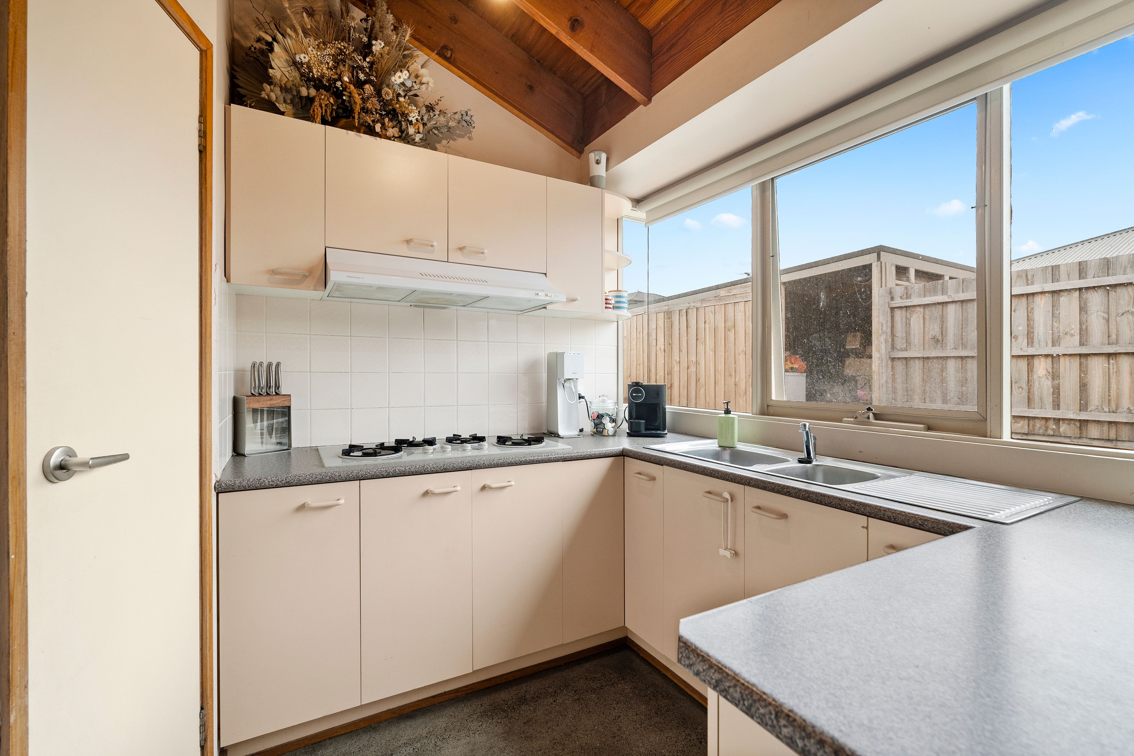 1/32 King Parade, Knoxfield, VIC 3180