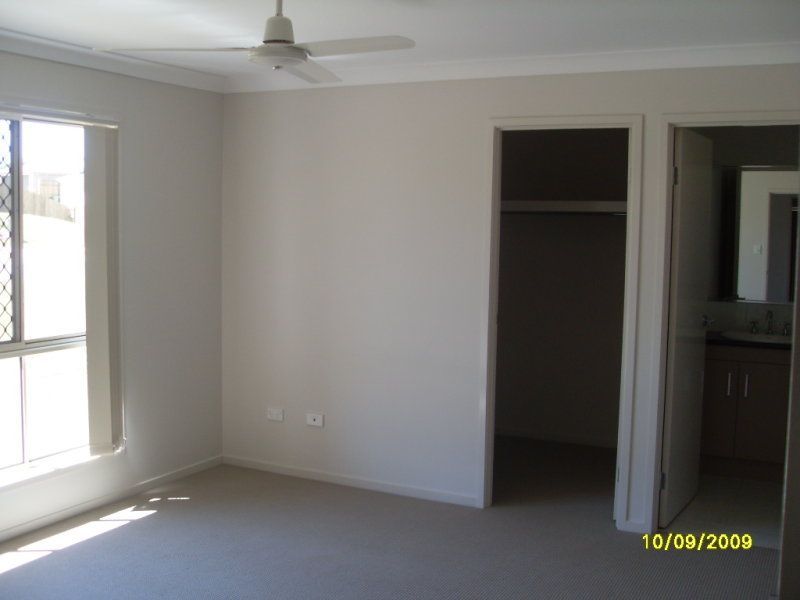 11 Siffleet Street, Bellbird Park, QLD 4300