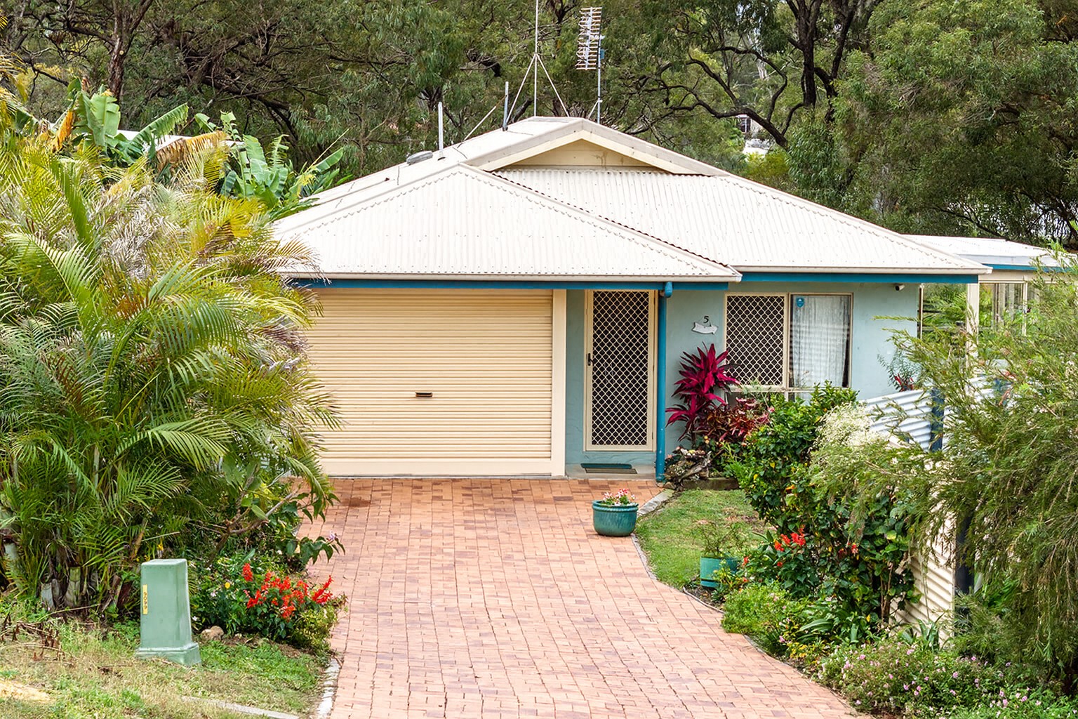 5 Palm Court, Agnes Water, QLD 4677