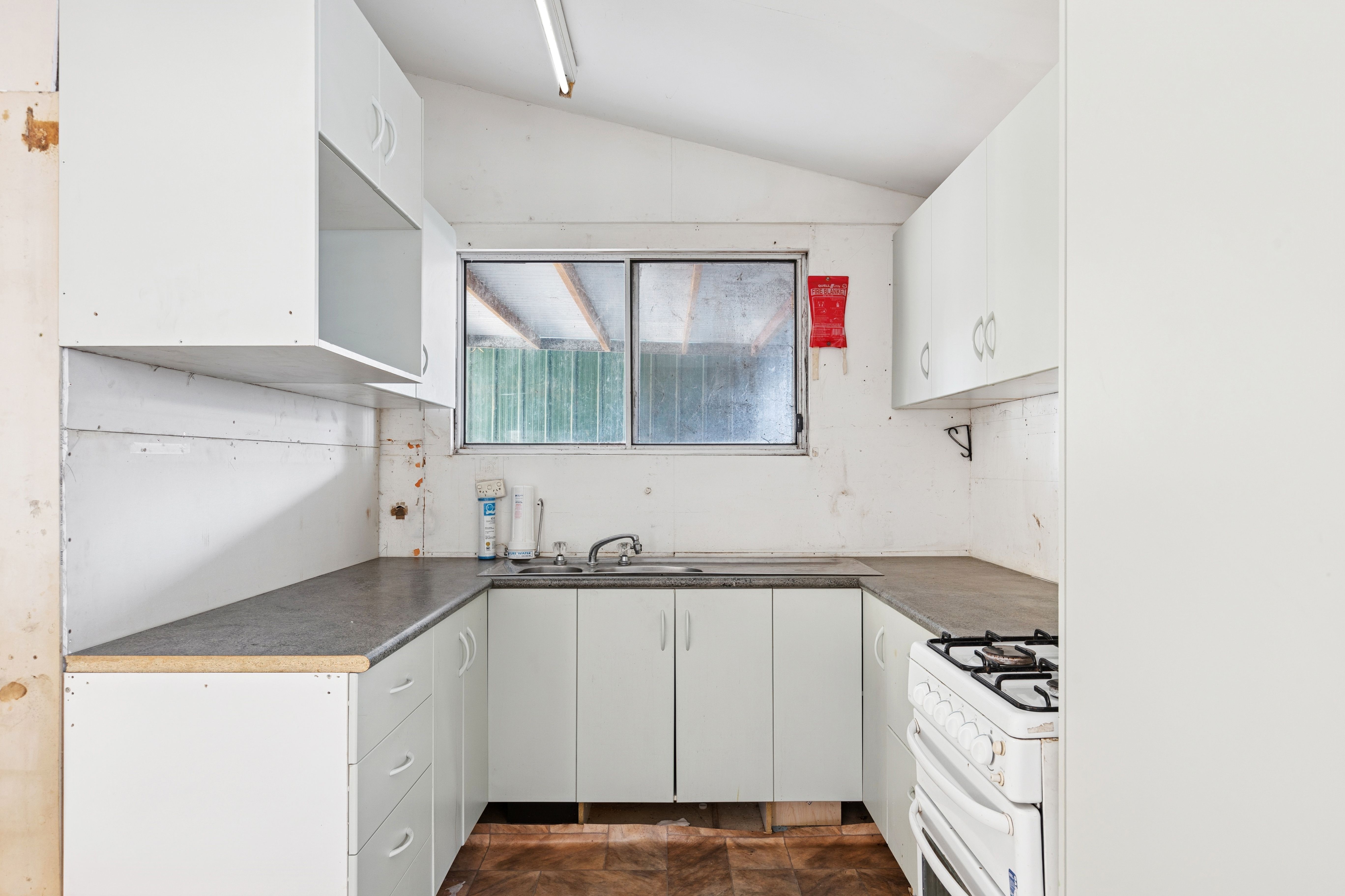 10 Orana Street — photo 8 of 15