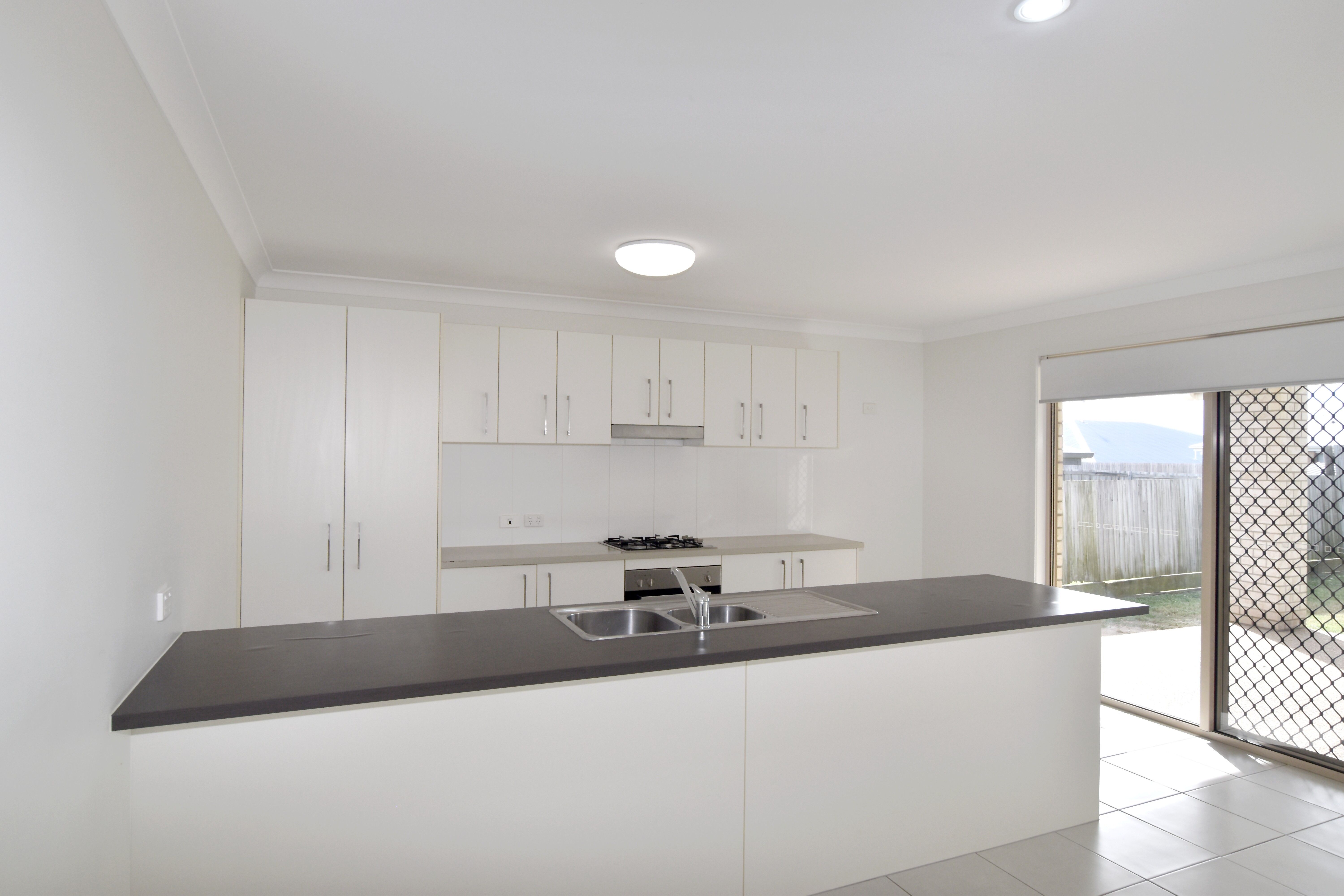 25 Bottlebrush Drive, Kirkwood, QLD 4680