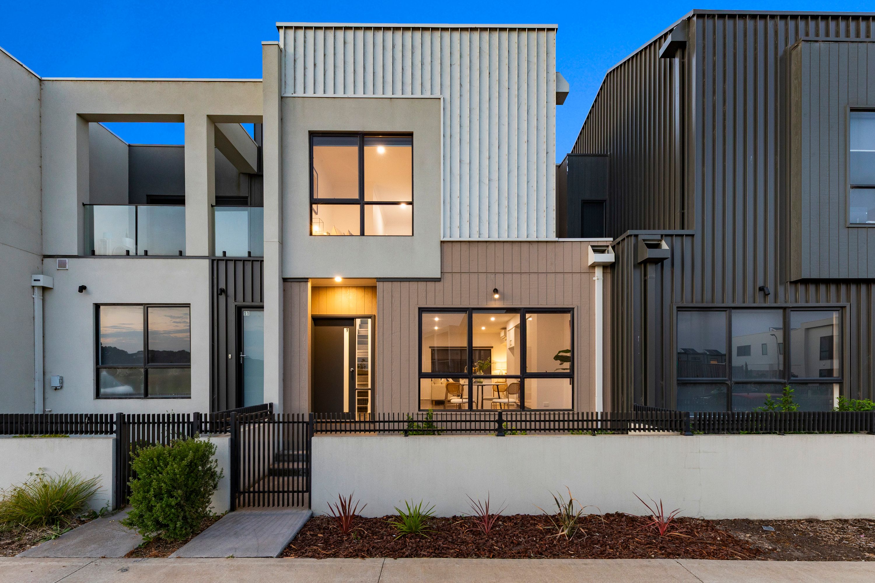 9 Travertine Loop, Berwick, VIC 3806