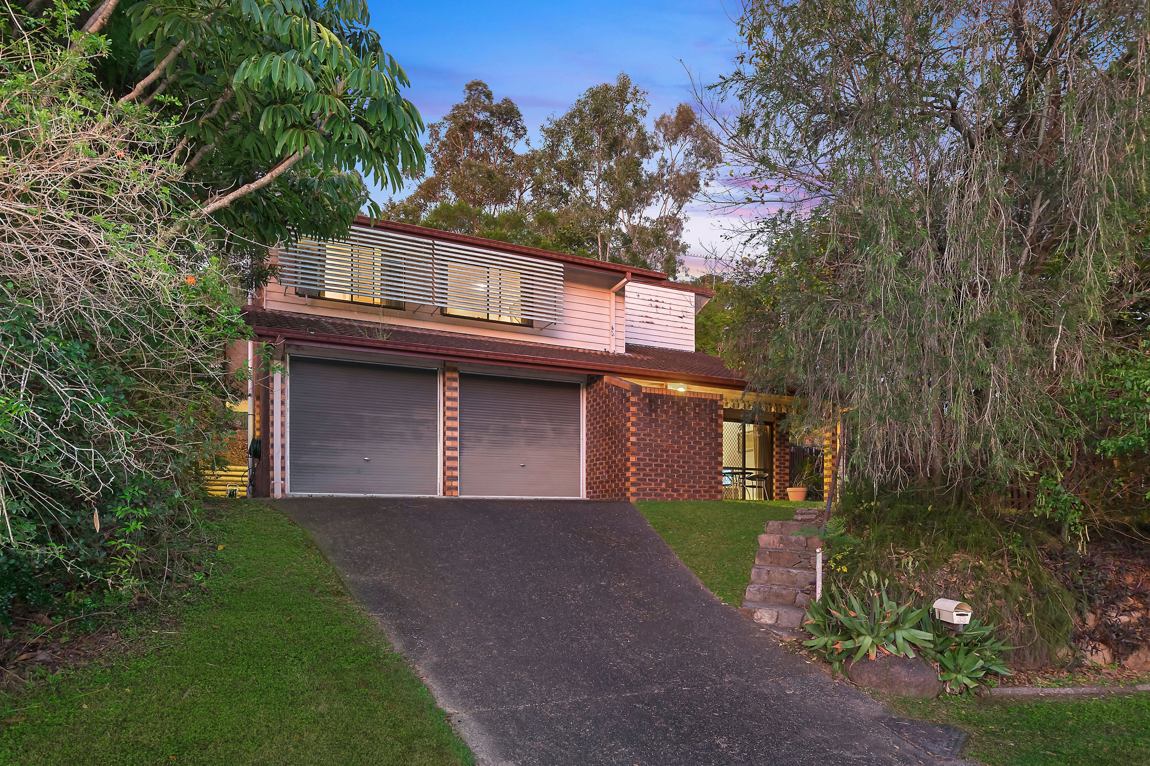 33 Boblynne Street, Chapel Hill, QLD 4069