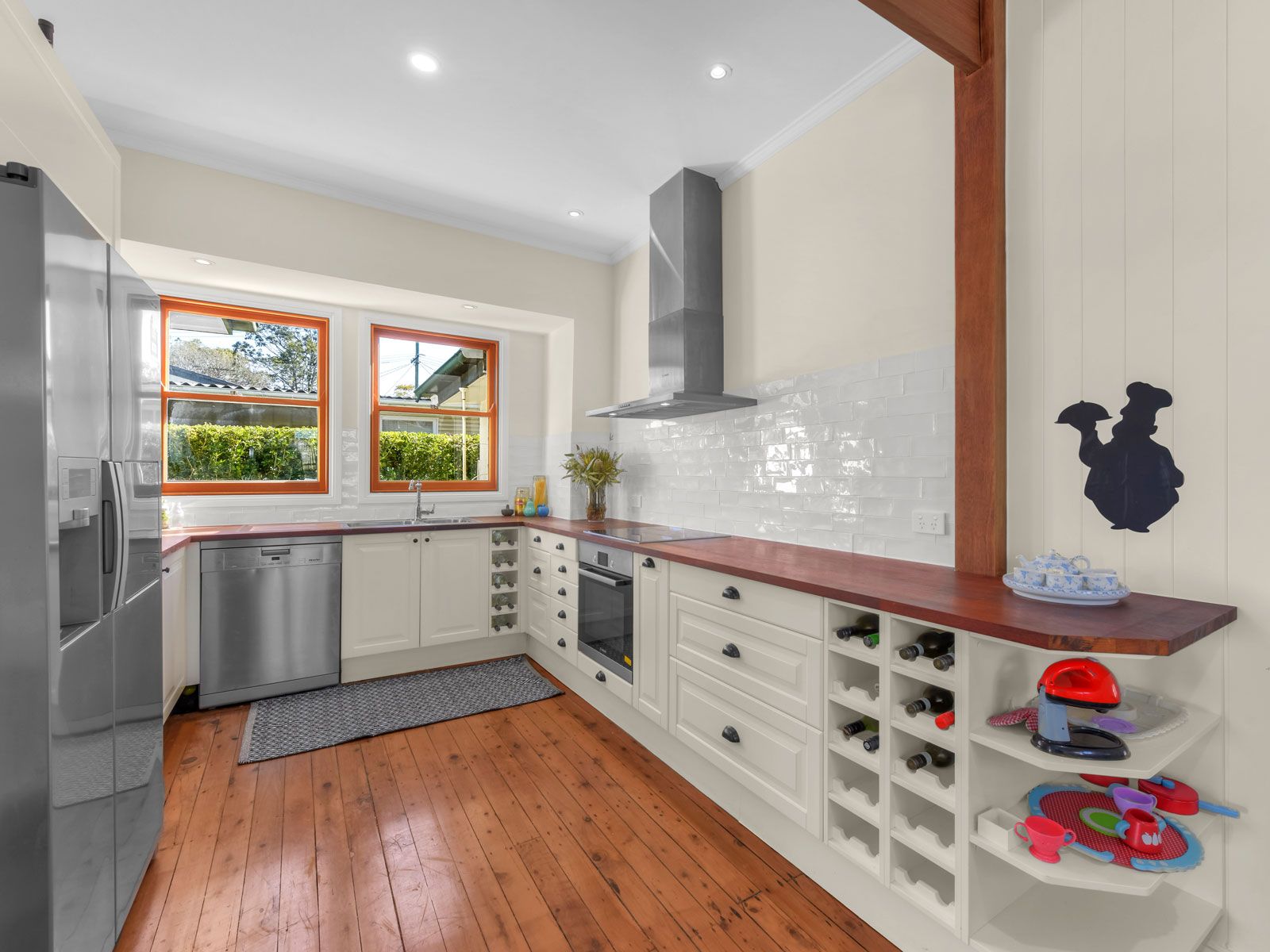 10 Stephenson Street, Oxley, QLD 4075