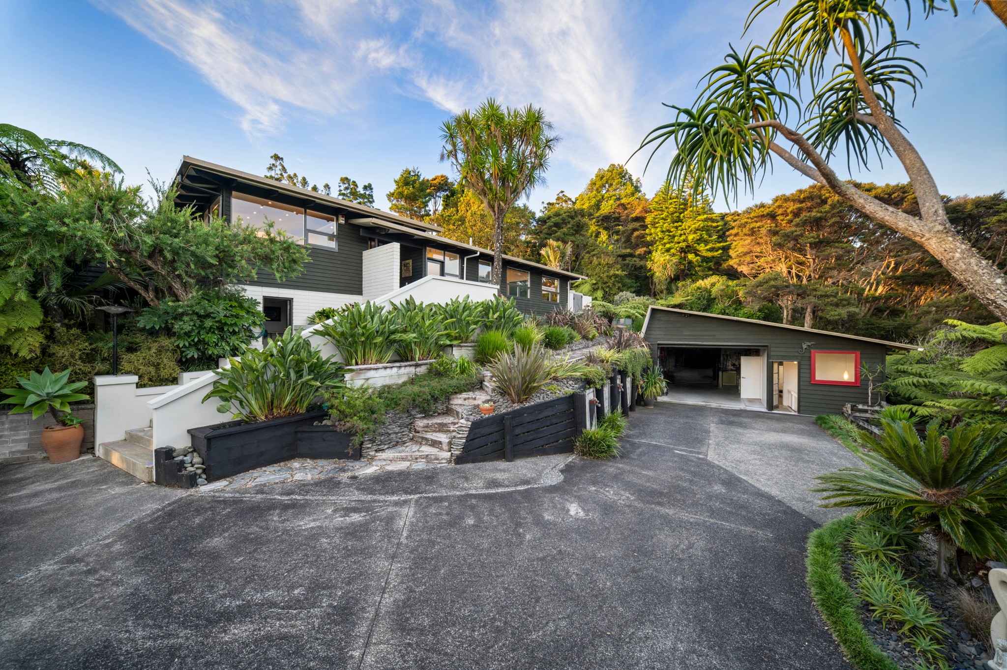 54 Tainui Road, Titirangi, Waitakere City