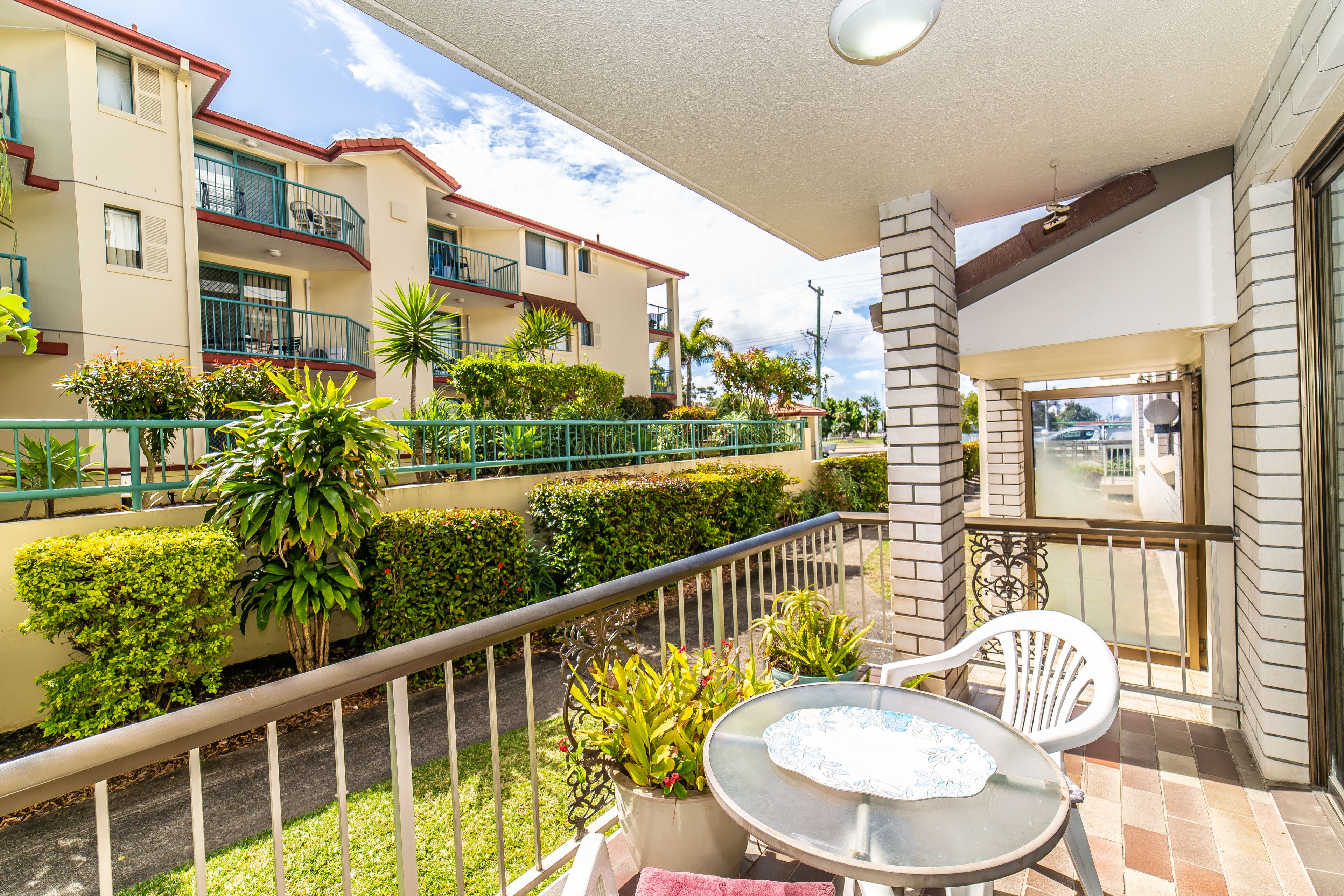 2/138 Marine Parade, Southport, QLD 4215