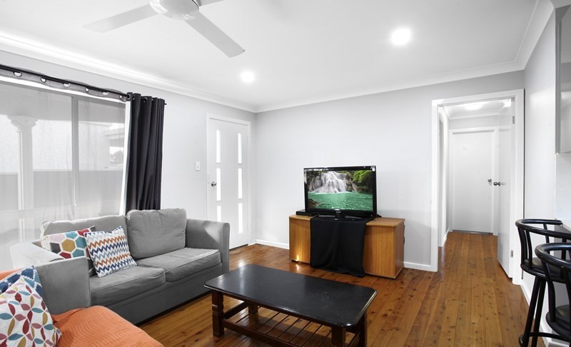 1/78 Barton Street, Oak Flats, NSW 2529