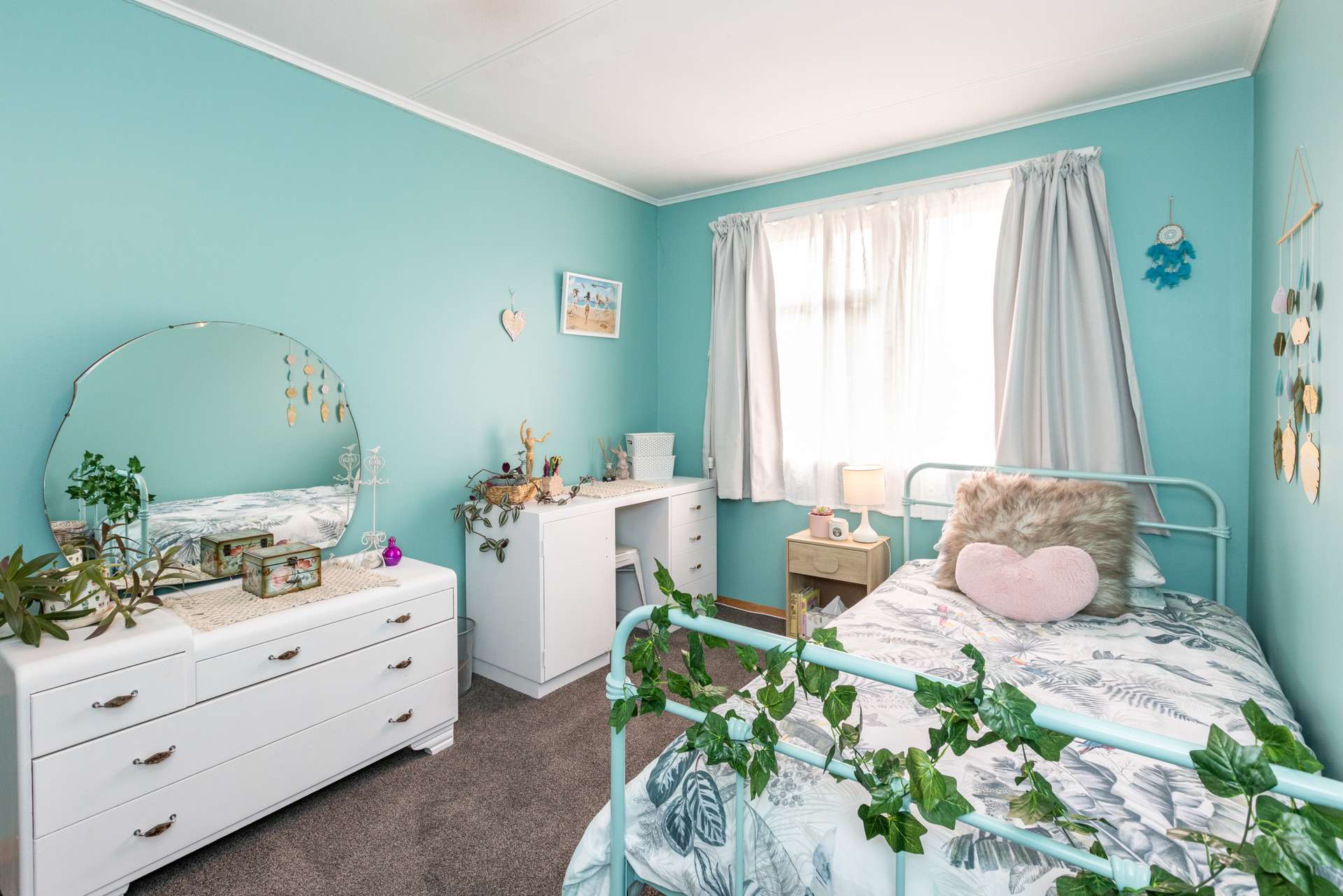 25 Cottrell Crescent photo 2