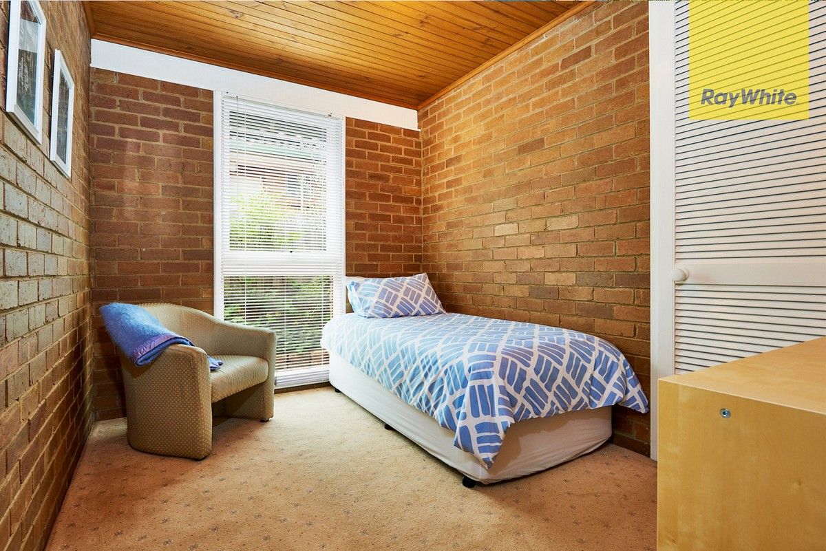 11 Beckenham Drive — photo 6 of 9