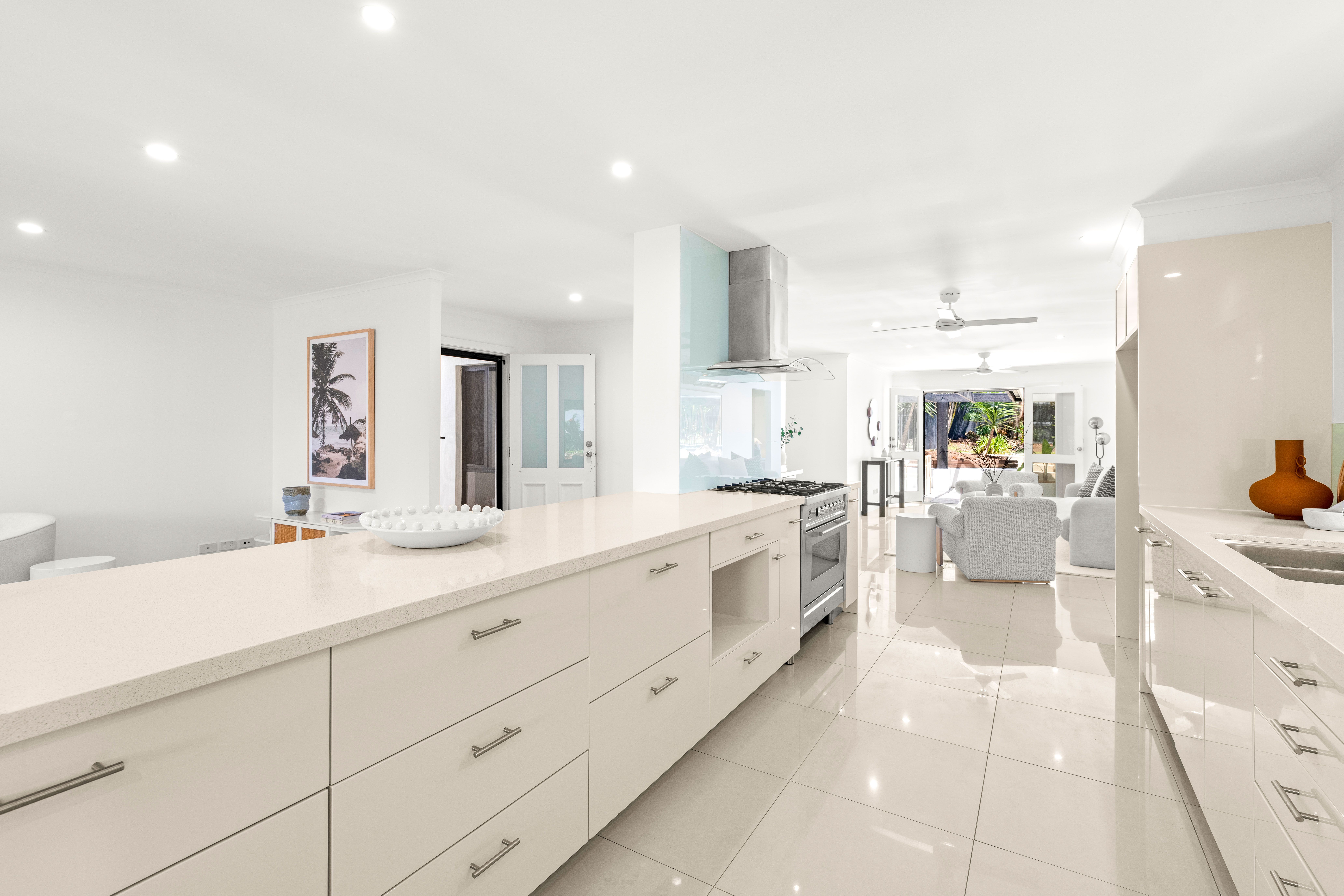 18 Lothian Avenue — photo 6 of 24