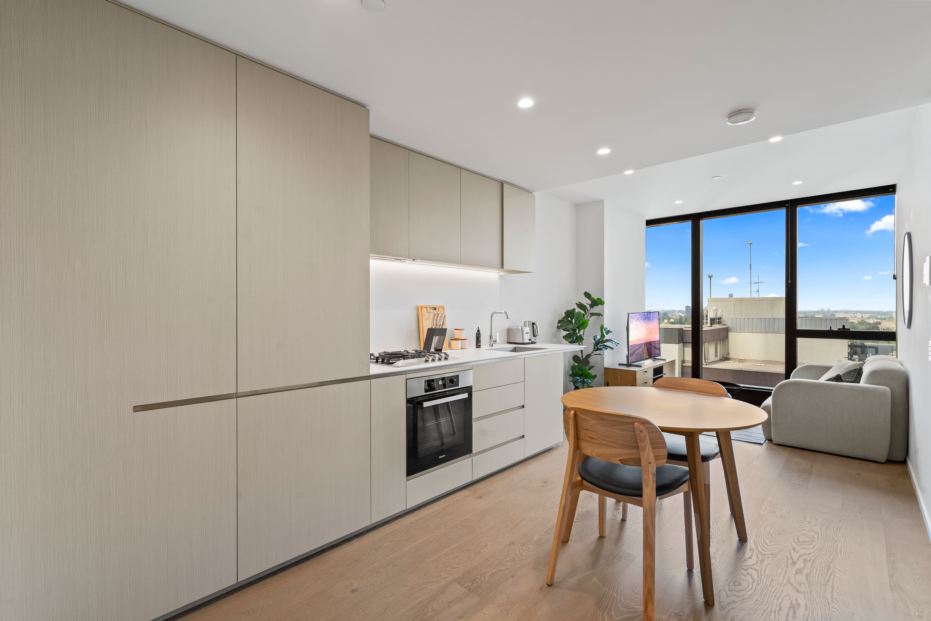 2308/70 Southbank Boulevard, Southbank, VIC 3006