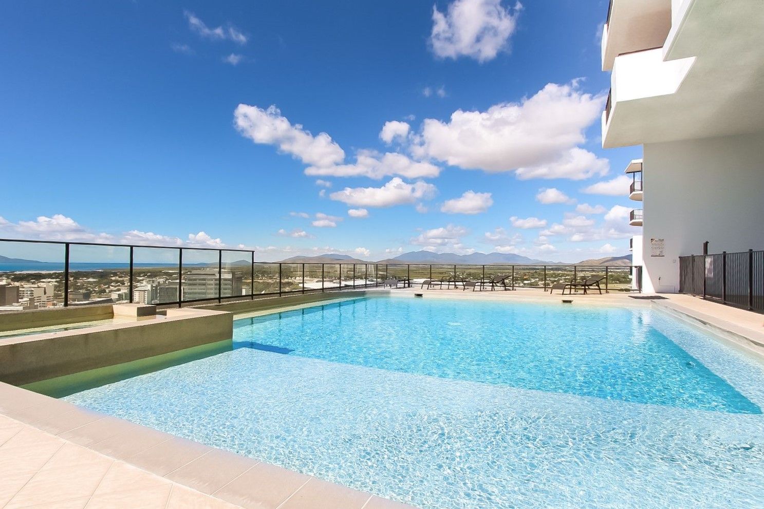 18/209 Wills Street, Townsville City, QLD 4810