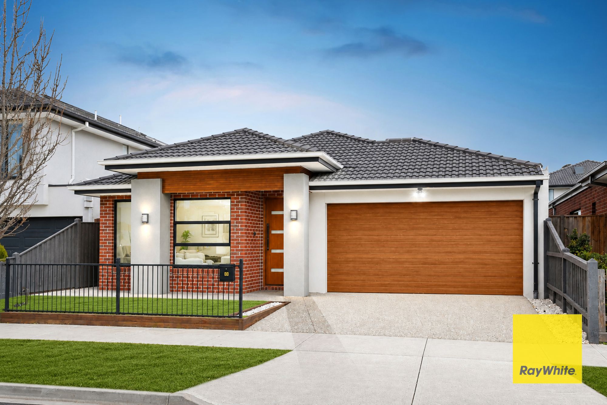 10 Leonard Avenue, Rockbank, VIC 3335