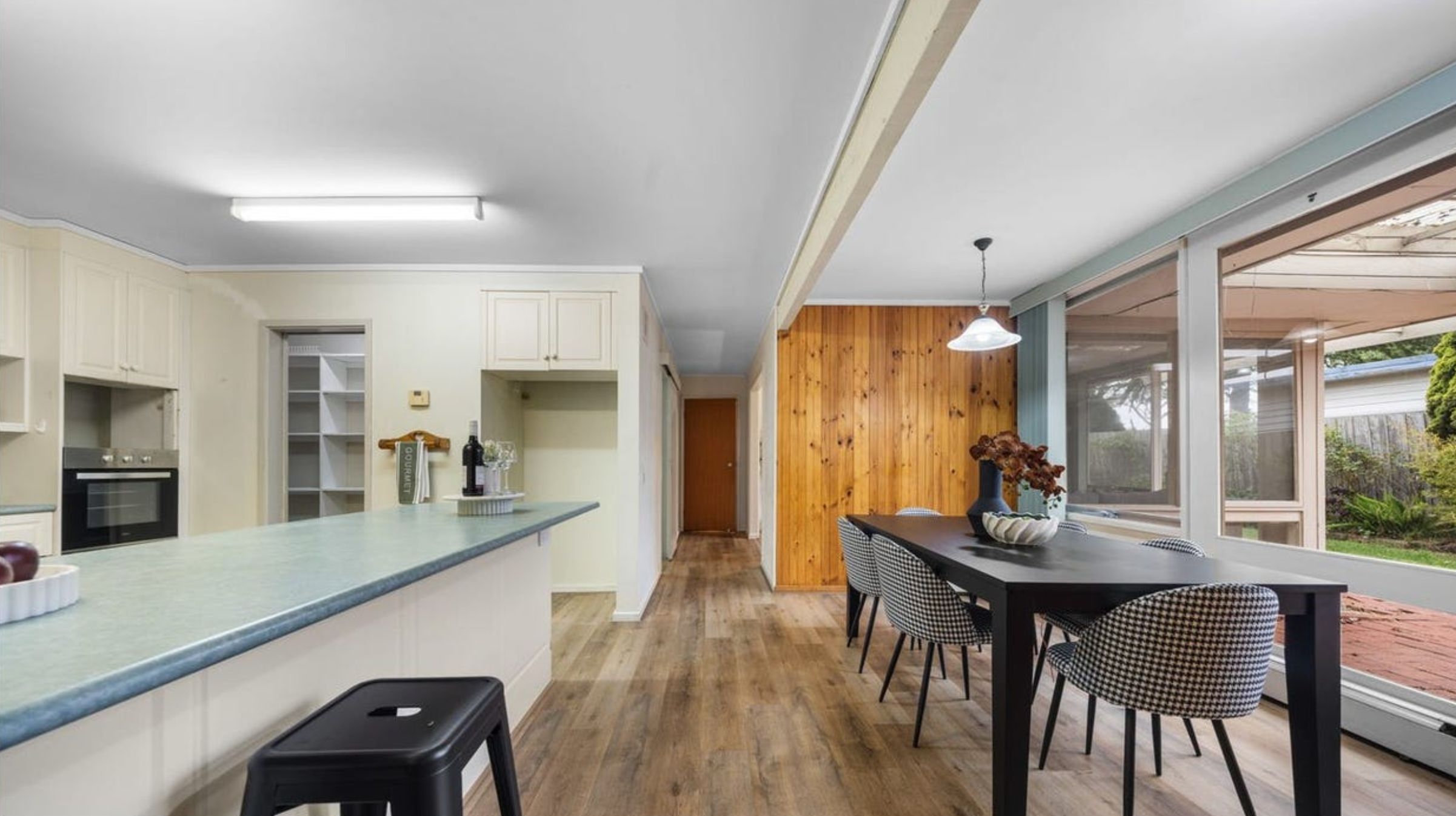 18 Thompson Court — photo 9 of 25