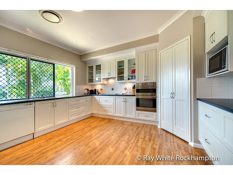 16 Laura Close, Rockyview, QLD 4701