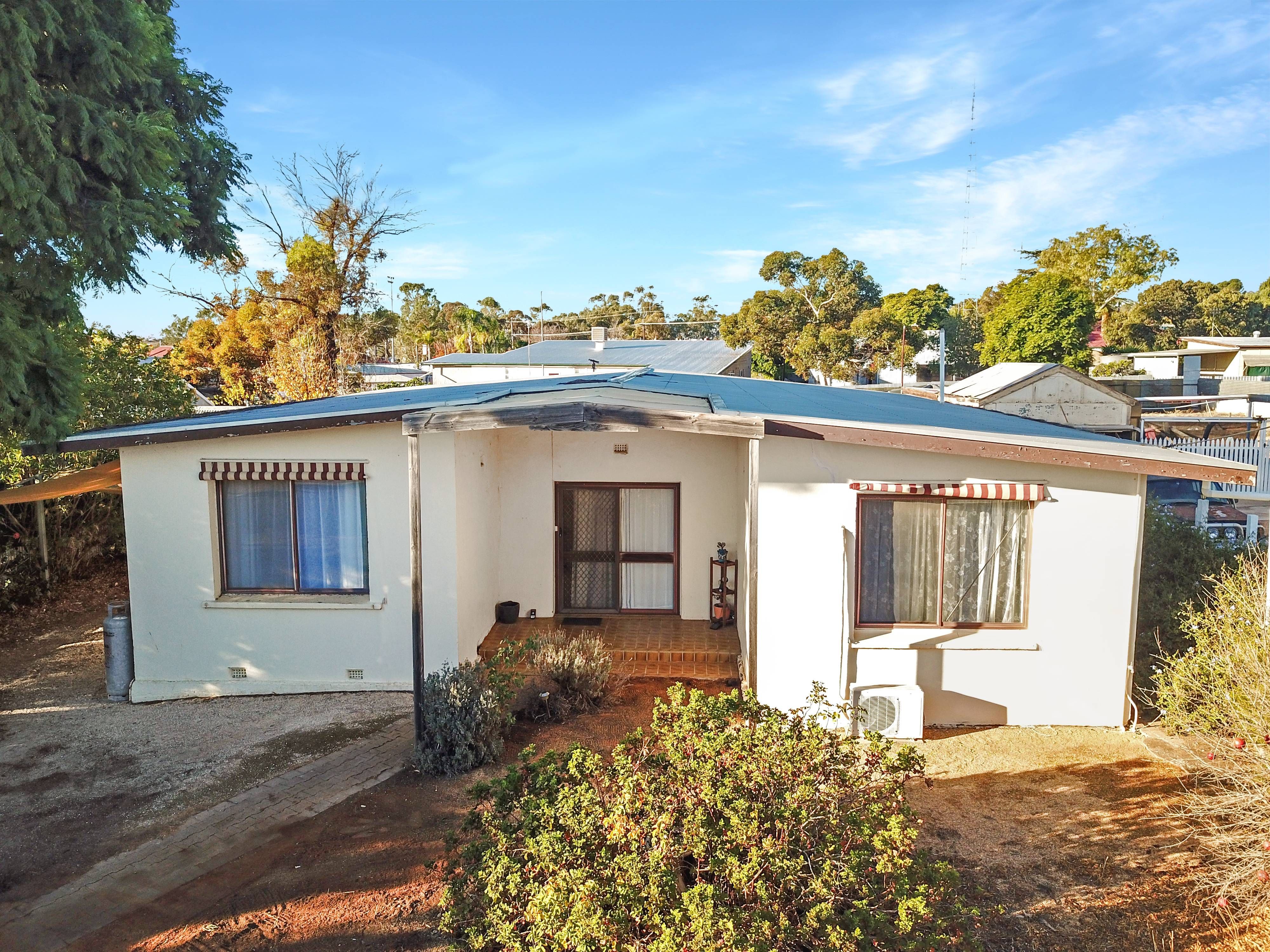 28 Kirby Street, Waikerie SA 5330