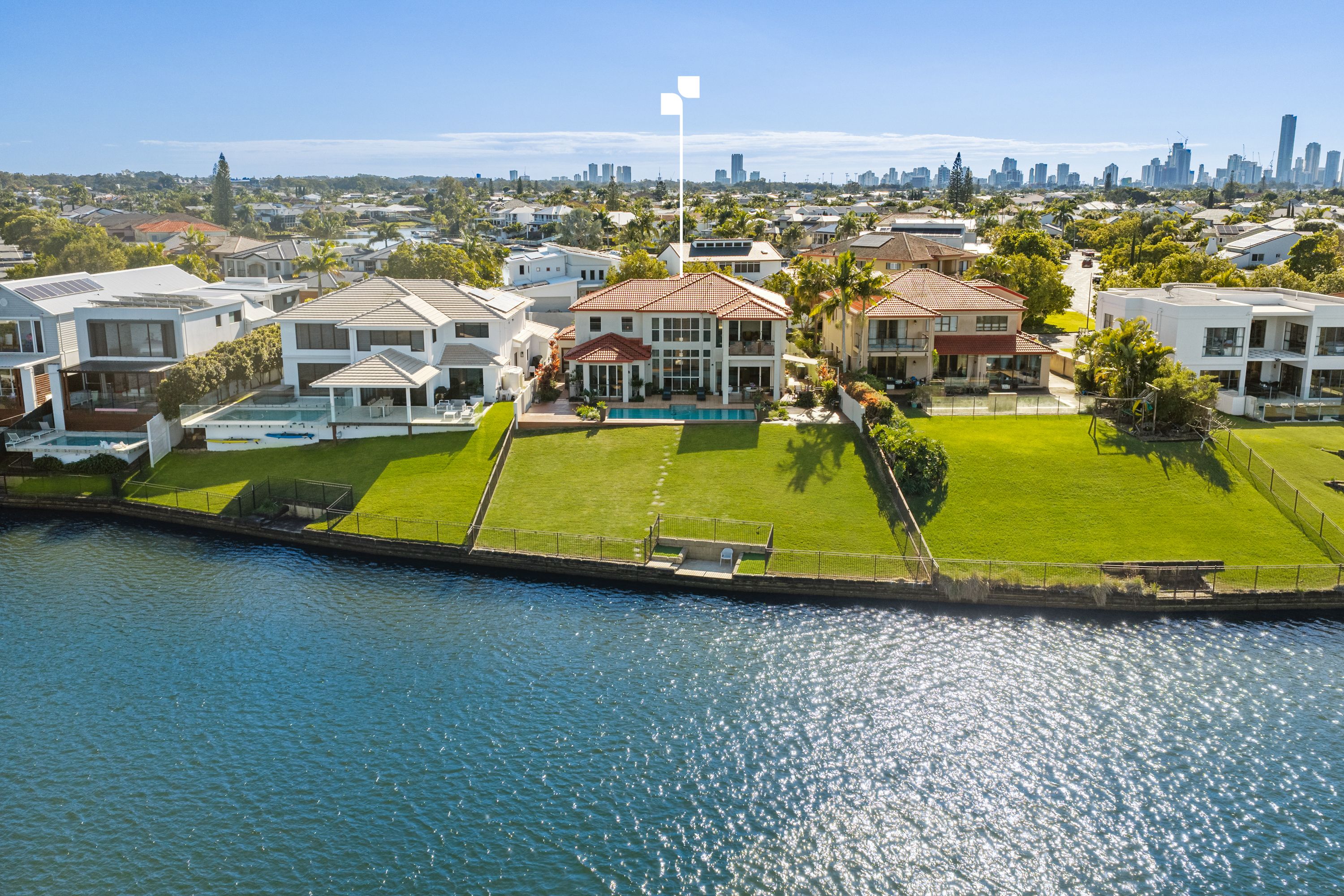 85 Edinburgh Road — photo from Ray White Broadbeach