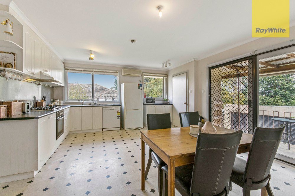 4 Benbow Crescent, Boronia, VIC 3155
