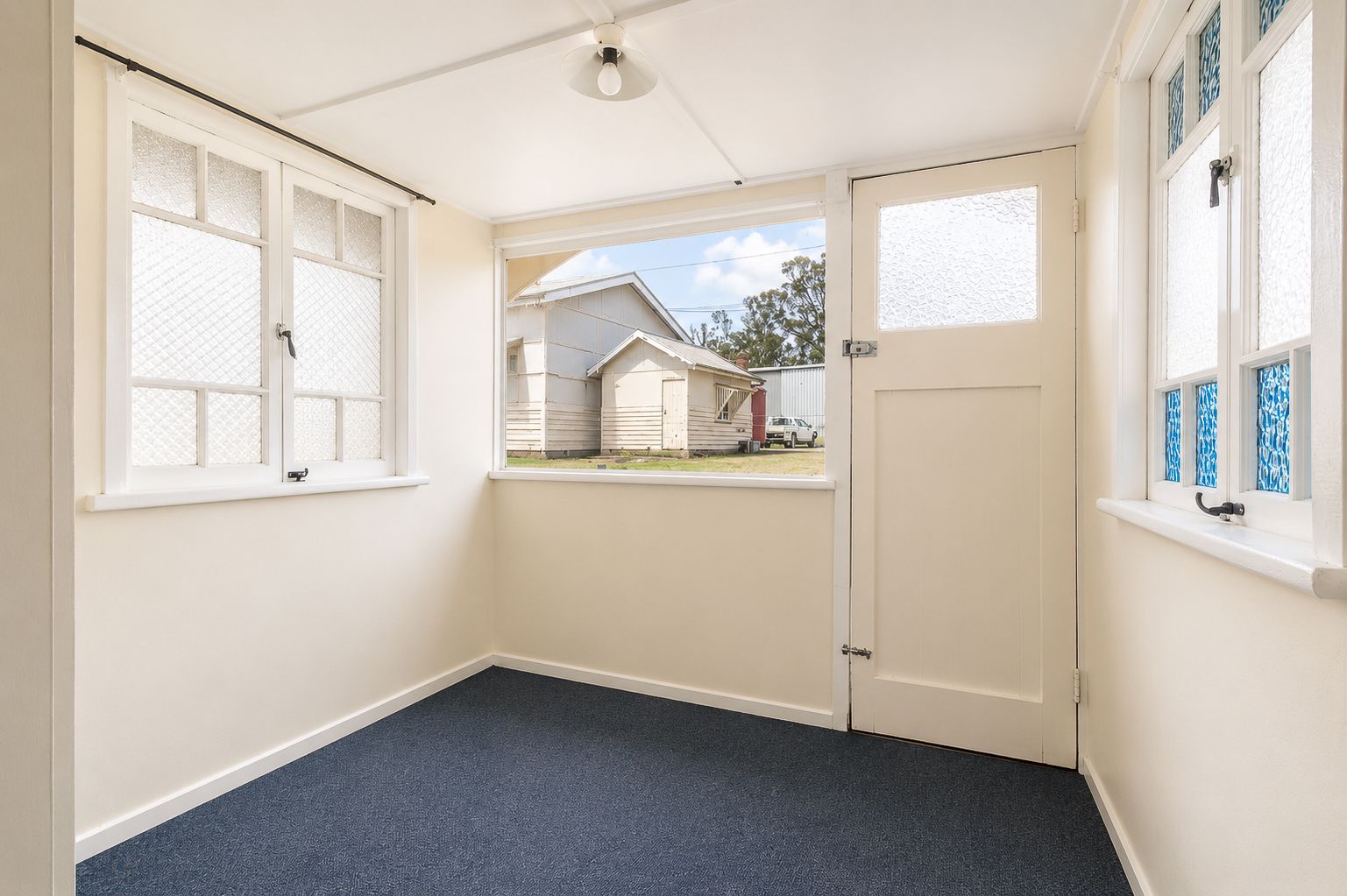24935 New England Highway — photo 14 of 29
