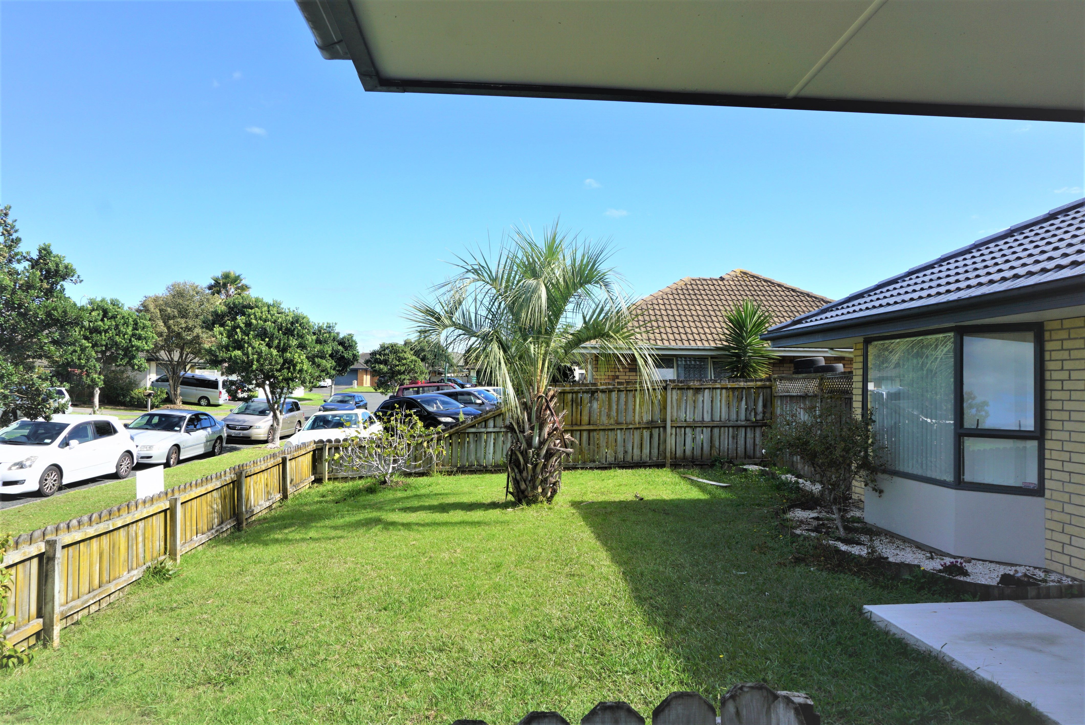 6 Frank Bunce Grove, Flat Bush, Manukau City
