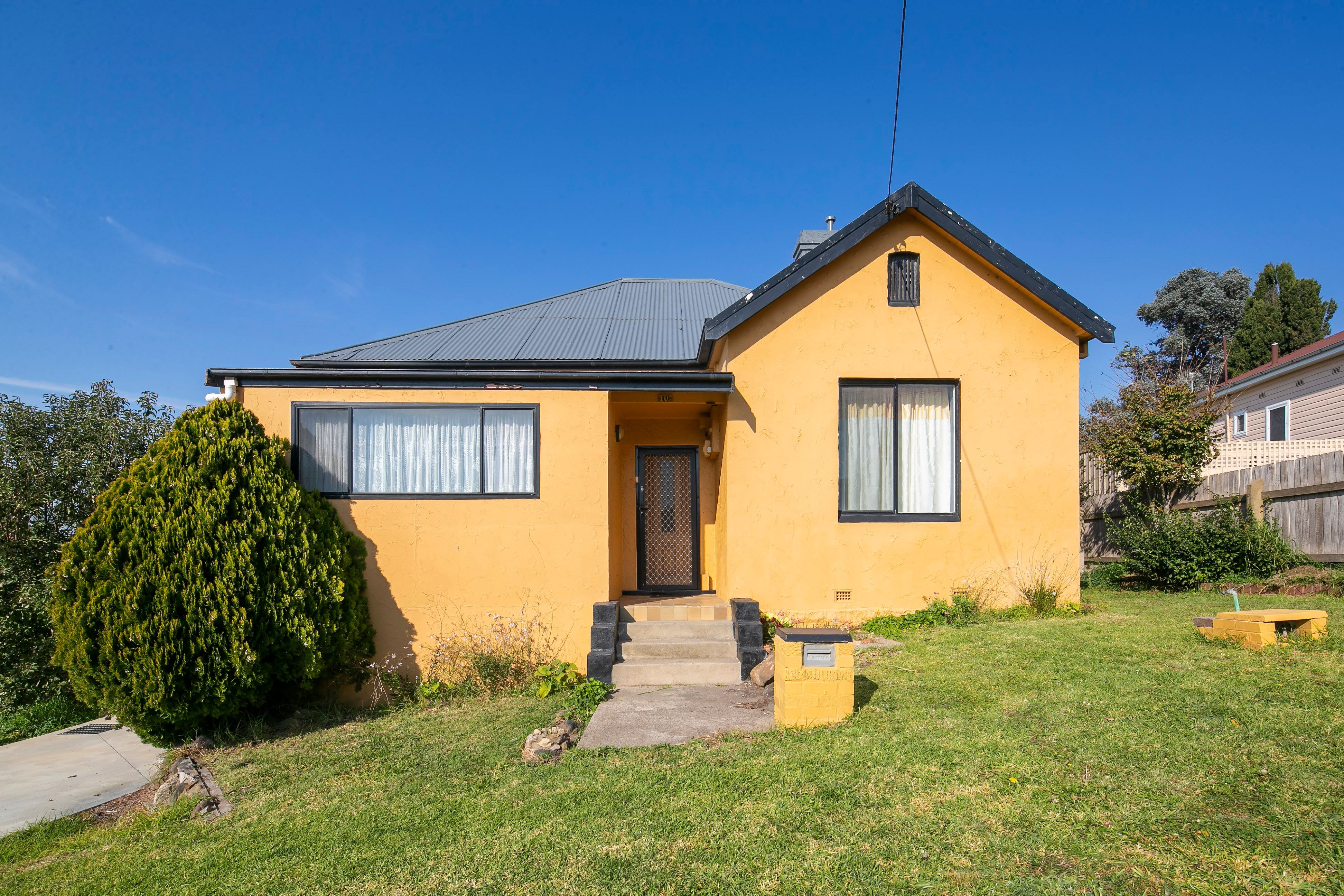 16 Lansdowne Street, Goulburn NSW 2580