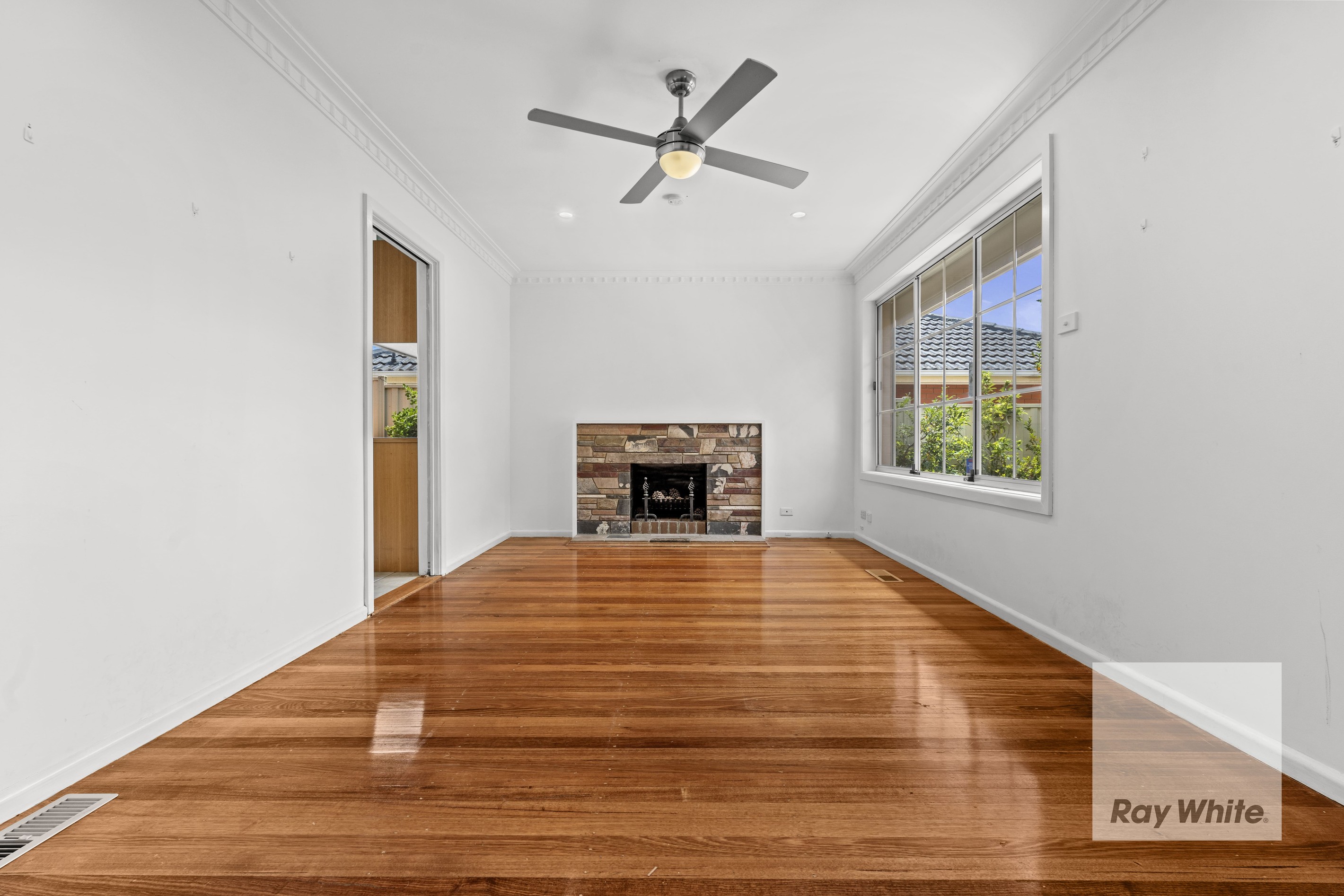 1 Leonard Crescent, Bundoora, VIC 3083