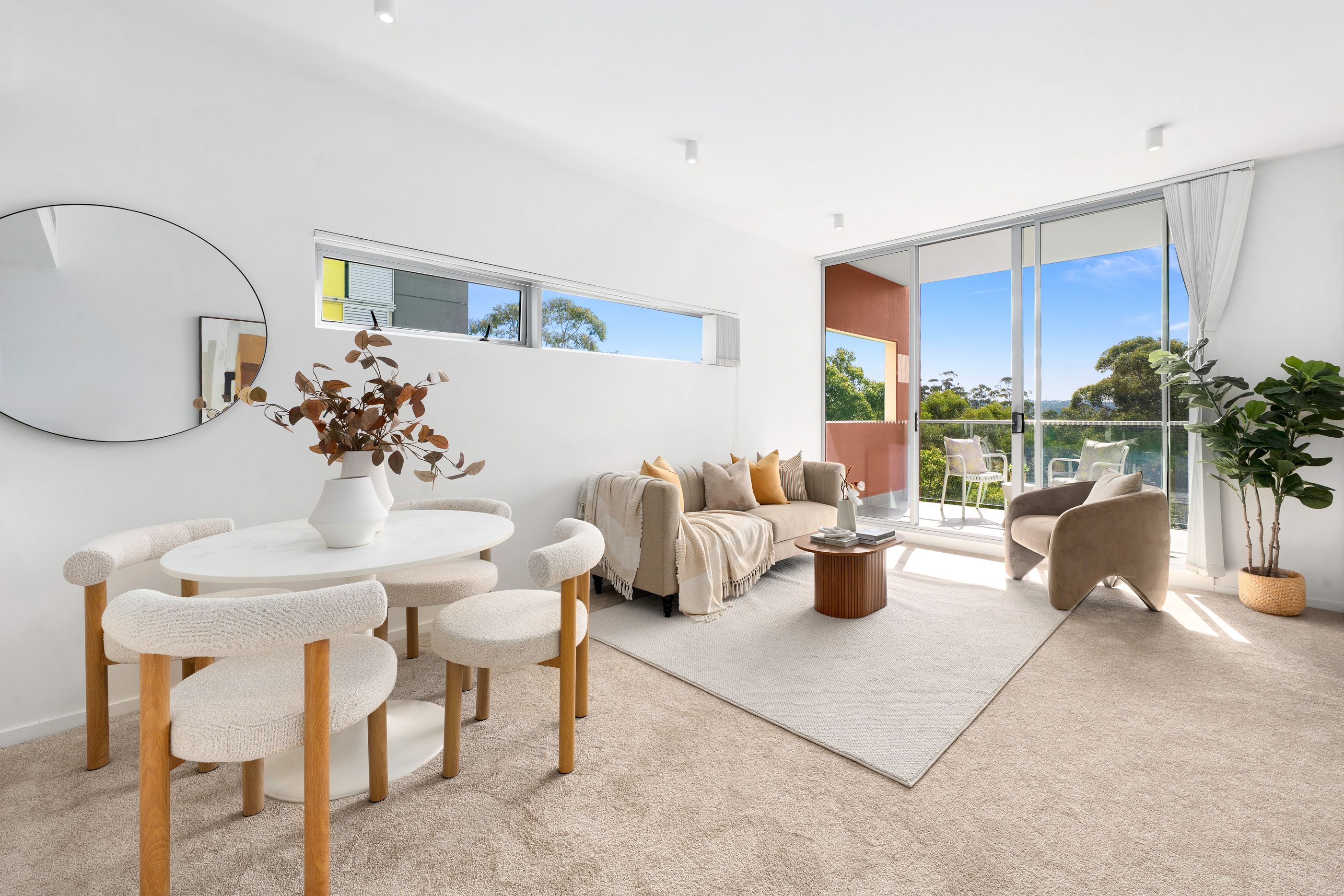 605/4 Saunders Close — photo 4 of 13