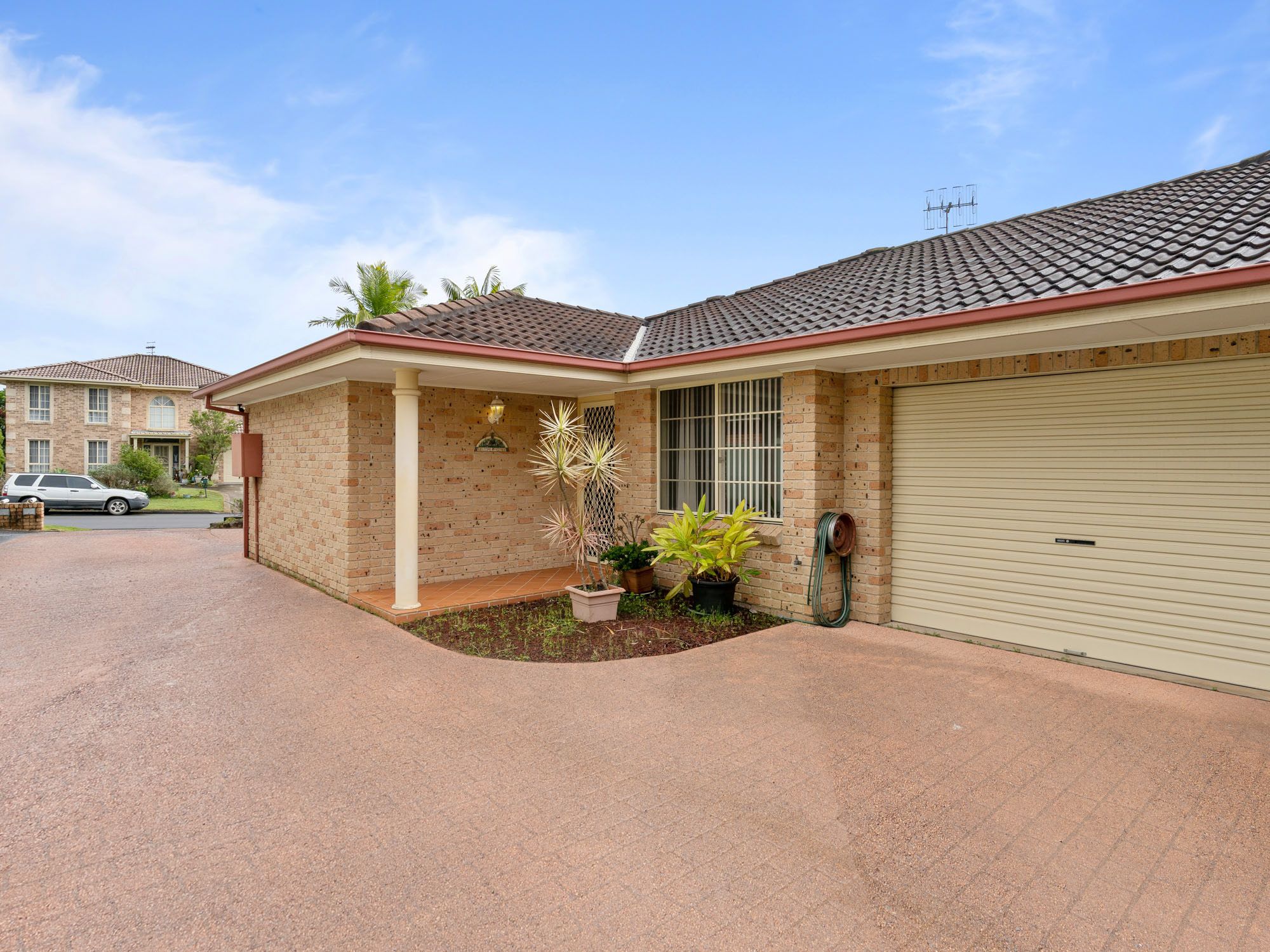 5a Castlereagh Crescent, Bateau Bay, NSW 2261