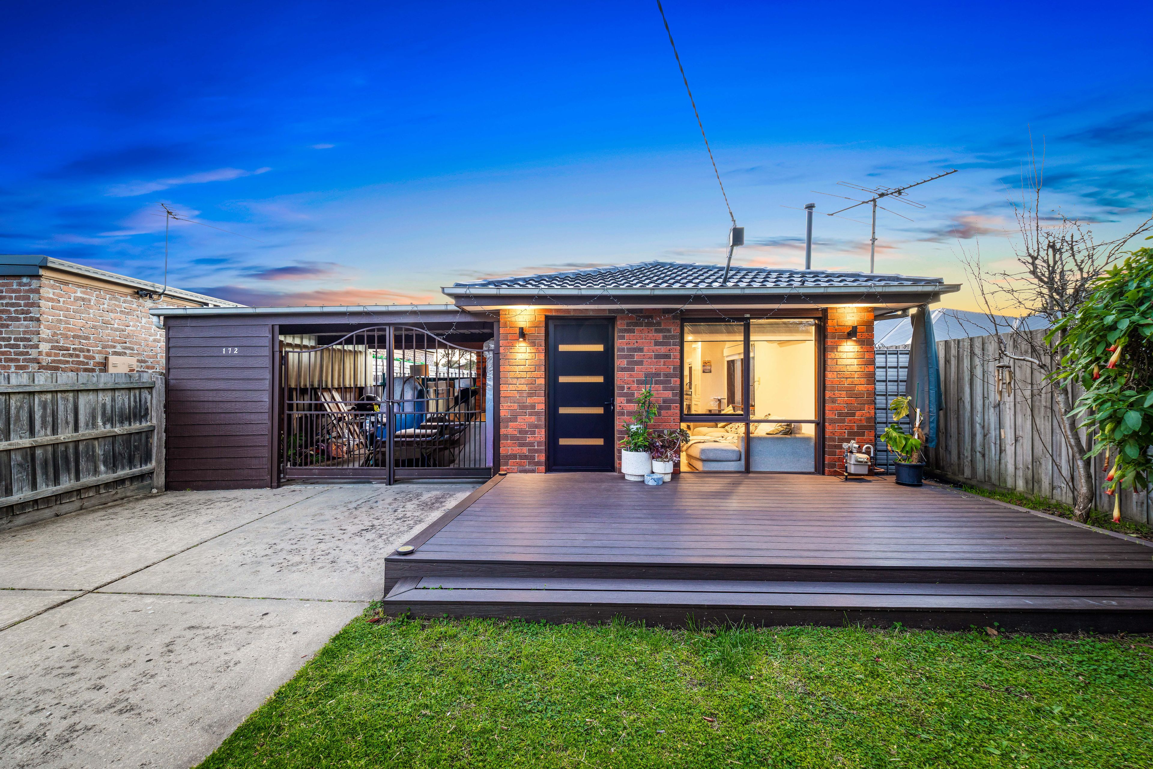 172 Ninth Avenue South, Rosebud VIC 3939