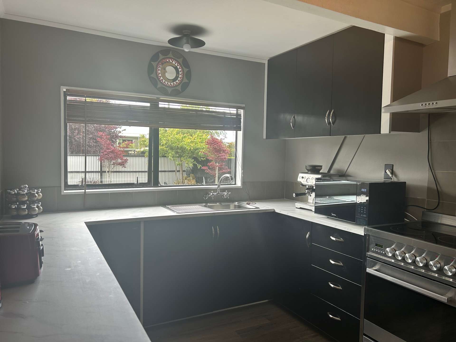 8 Farquhar Place photo 4
