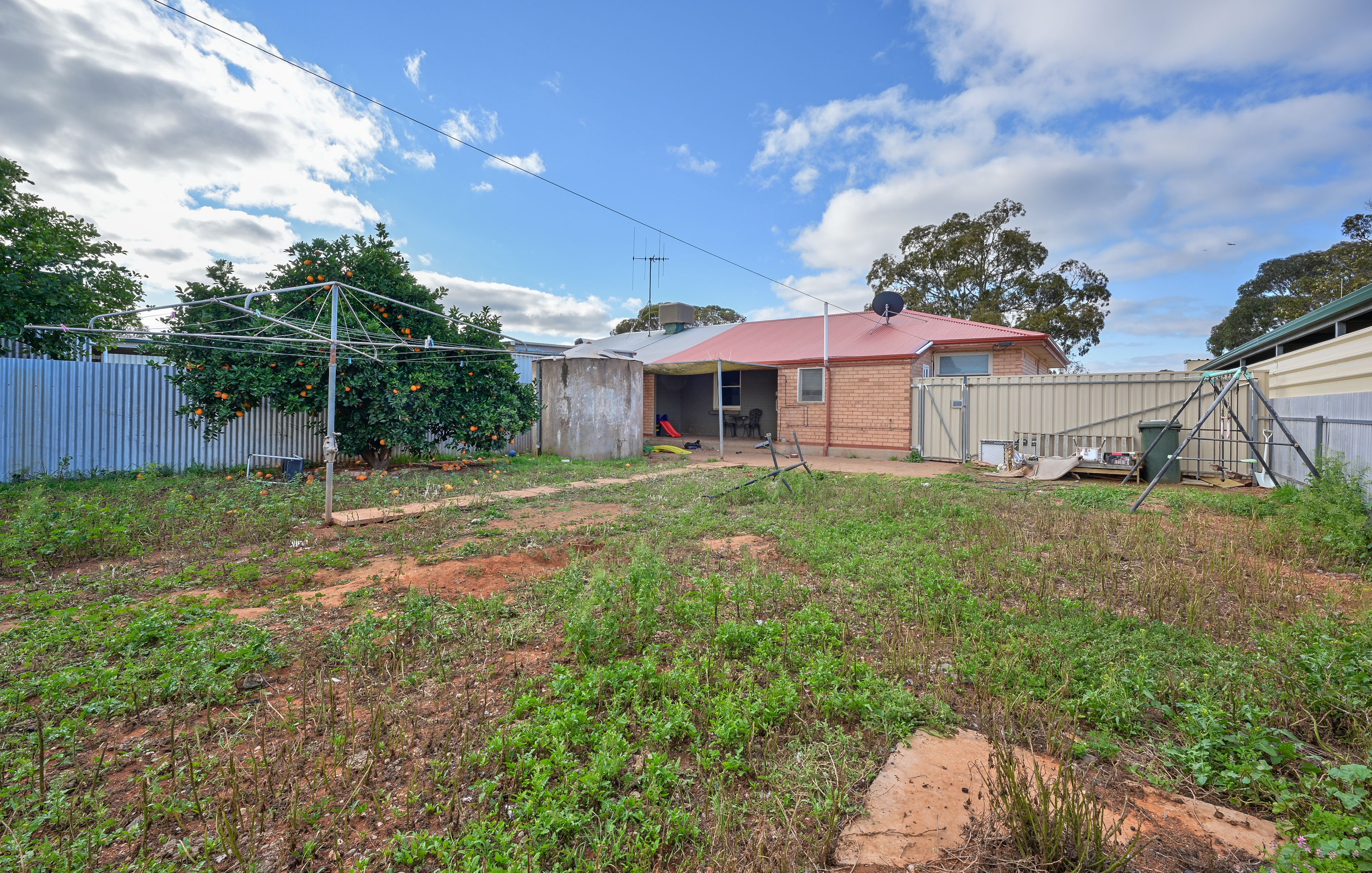 15 Hughes Street — photo 9 of 9