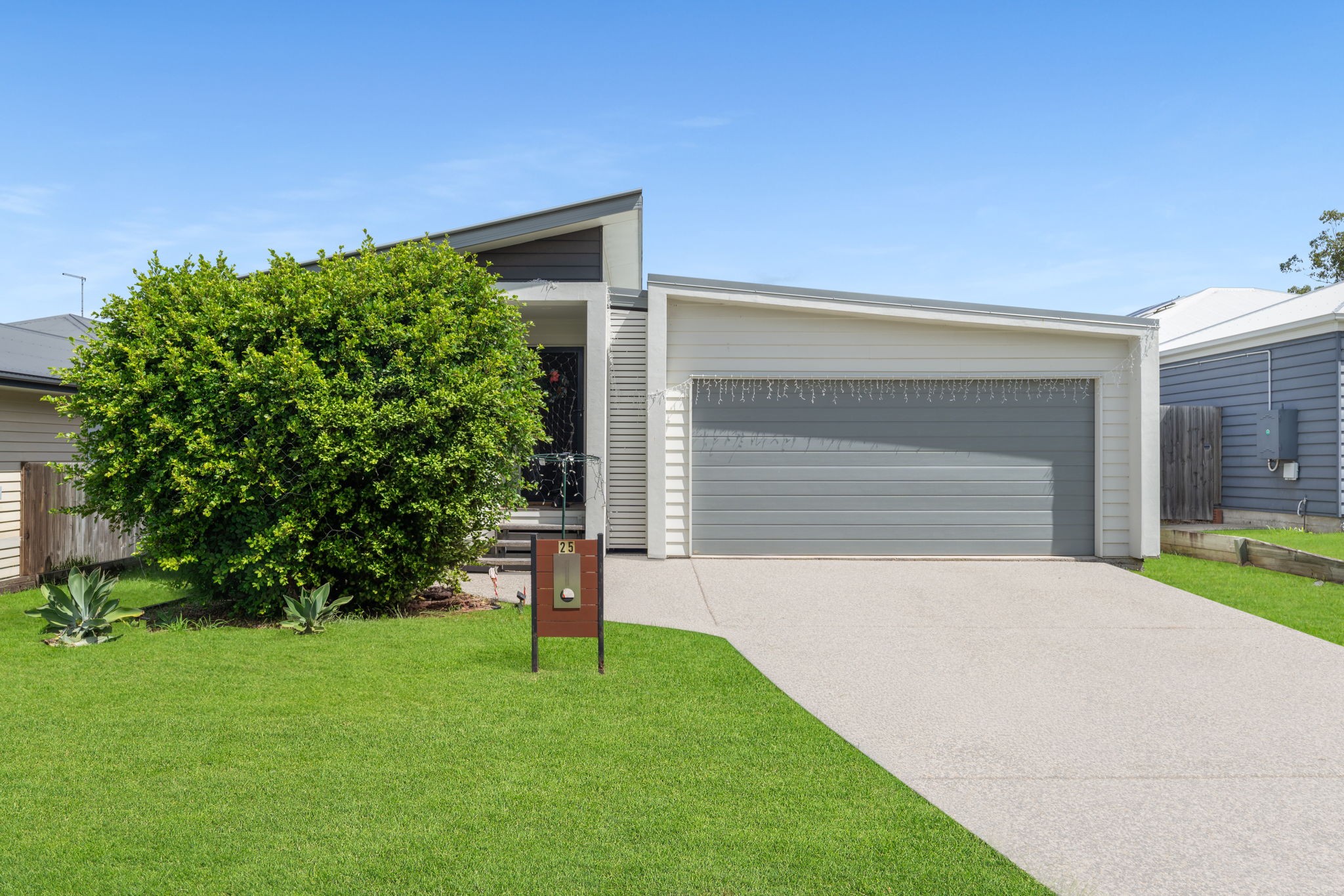 25 Wood Drive, Redbank Plains, QLD 4301