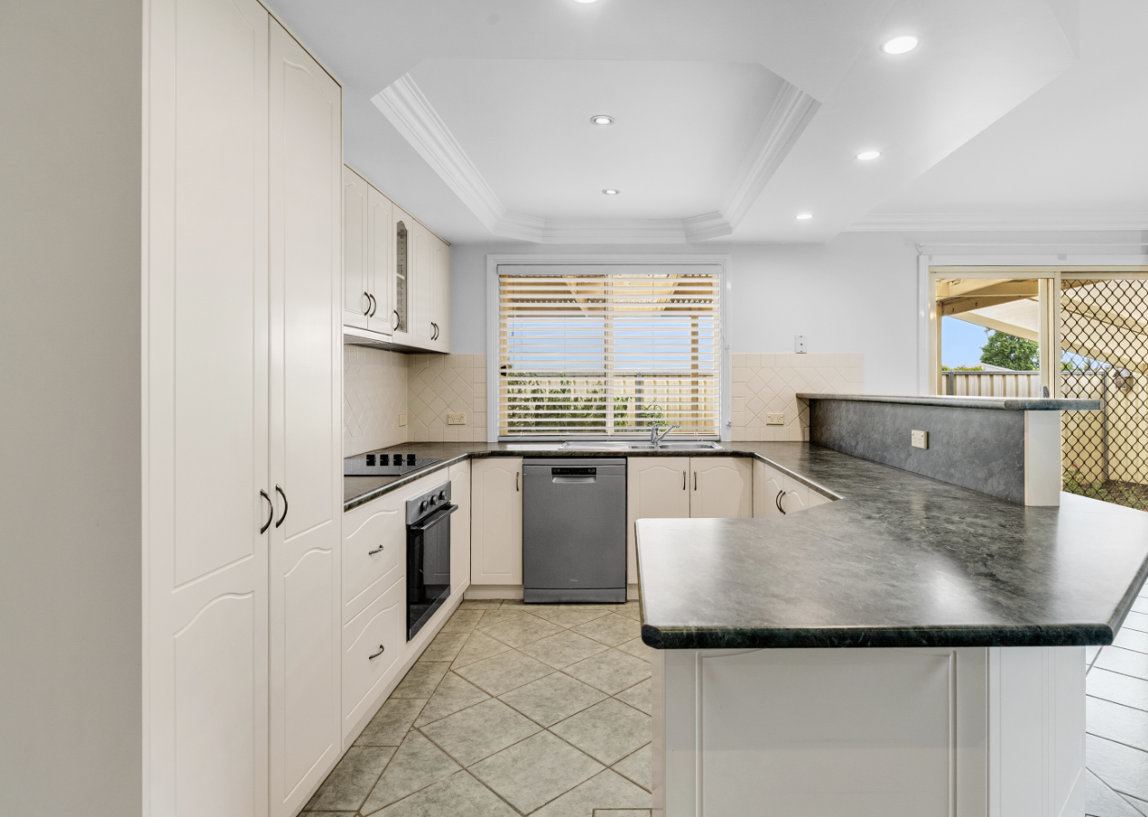 17 Burnside Way — photo 6 of 17