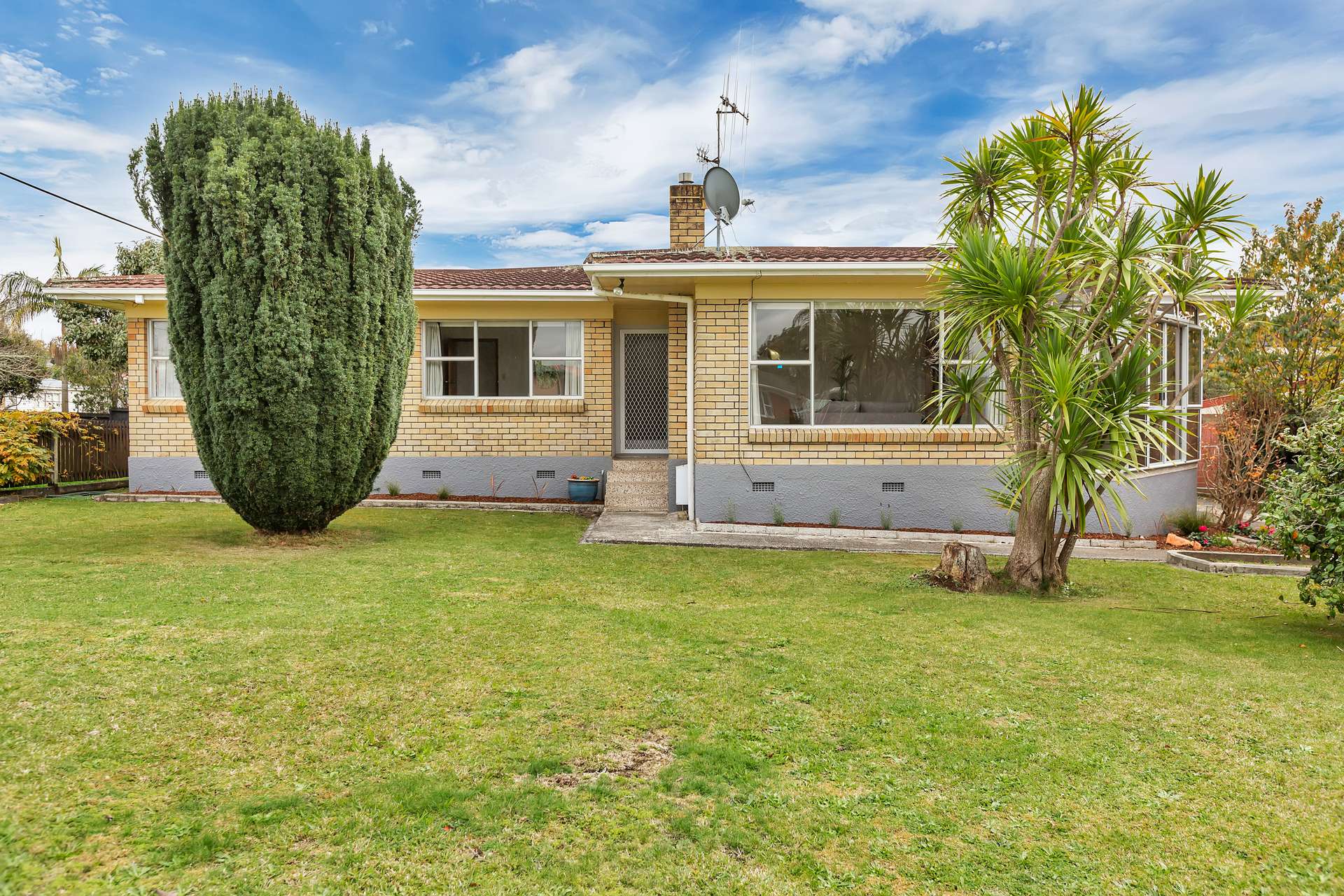 11 Te Paka Crescent photo 0