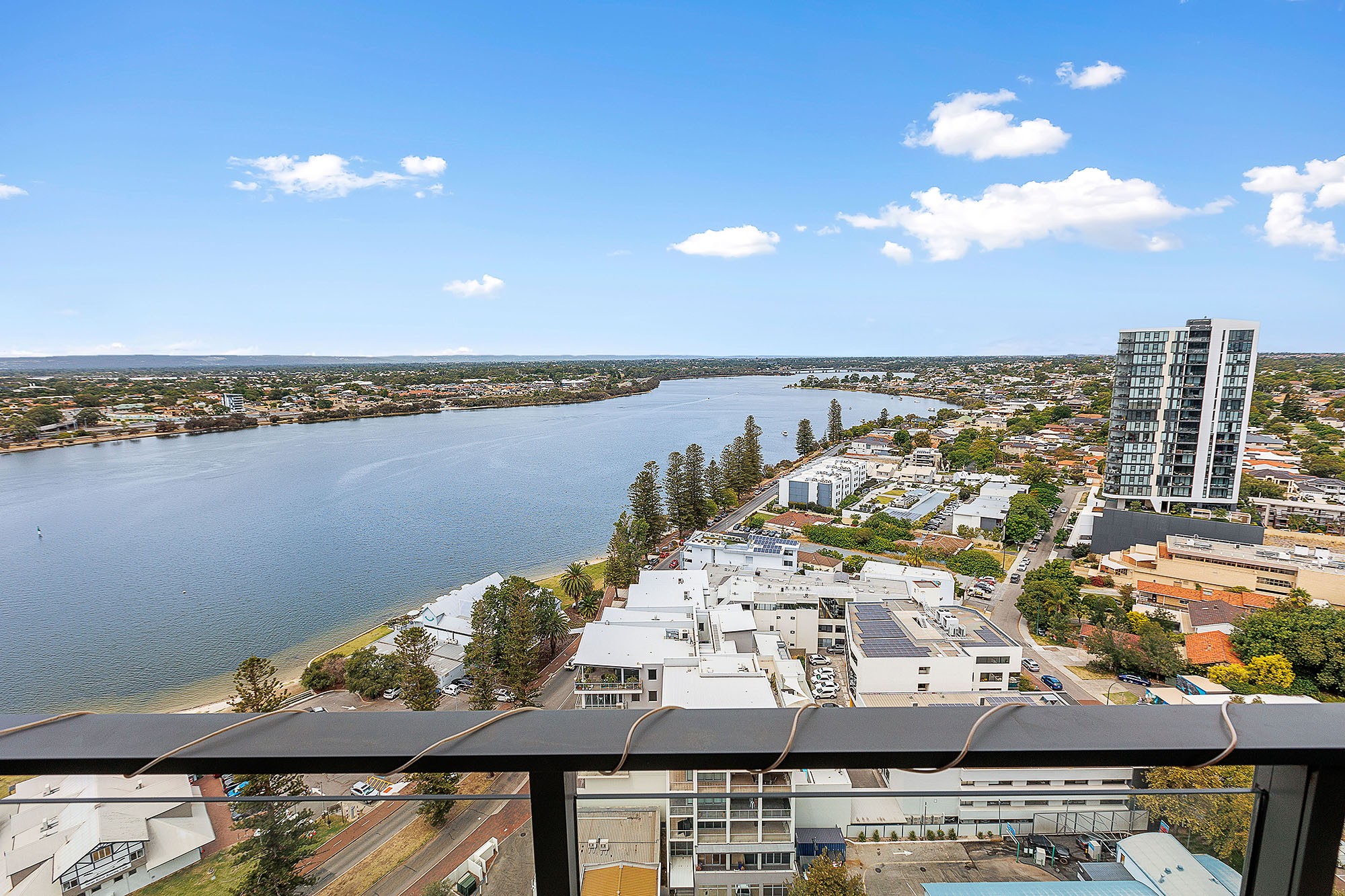 2007/908 Canning Highway, Applecross, WA 6153