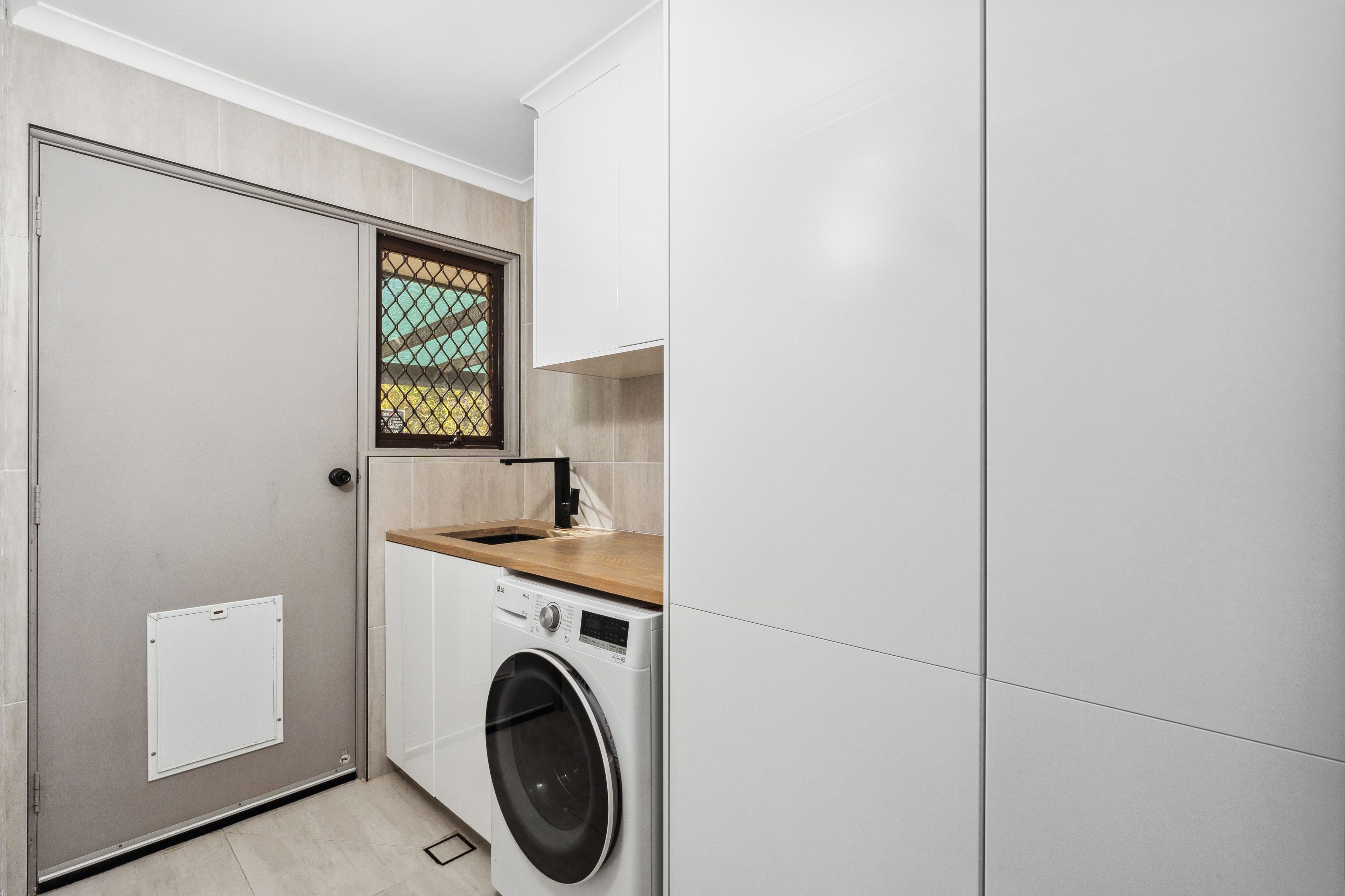 6 Ellis Avenue — photo 9 of 11