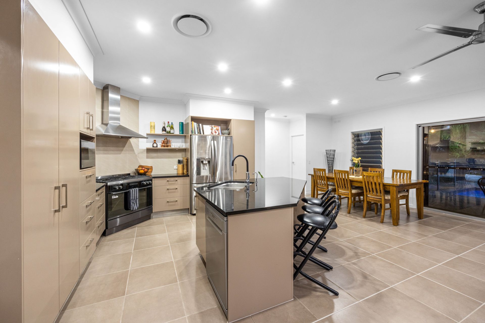 14 Strezlecki Close — photo 6 of 19