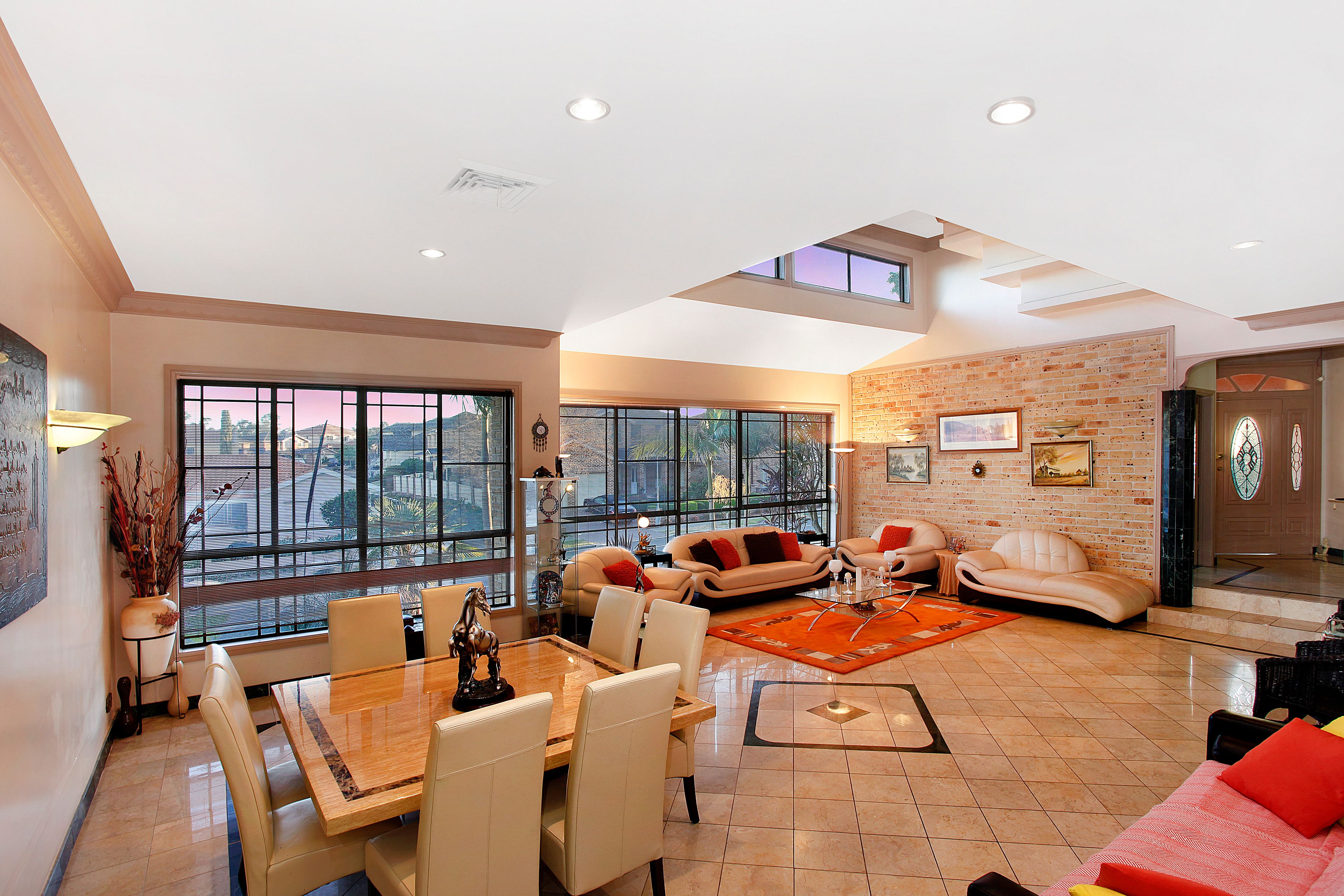 27 Garrison Road, Bossley Park, NSW 2176