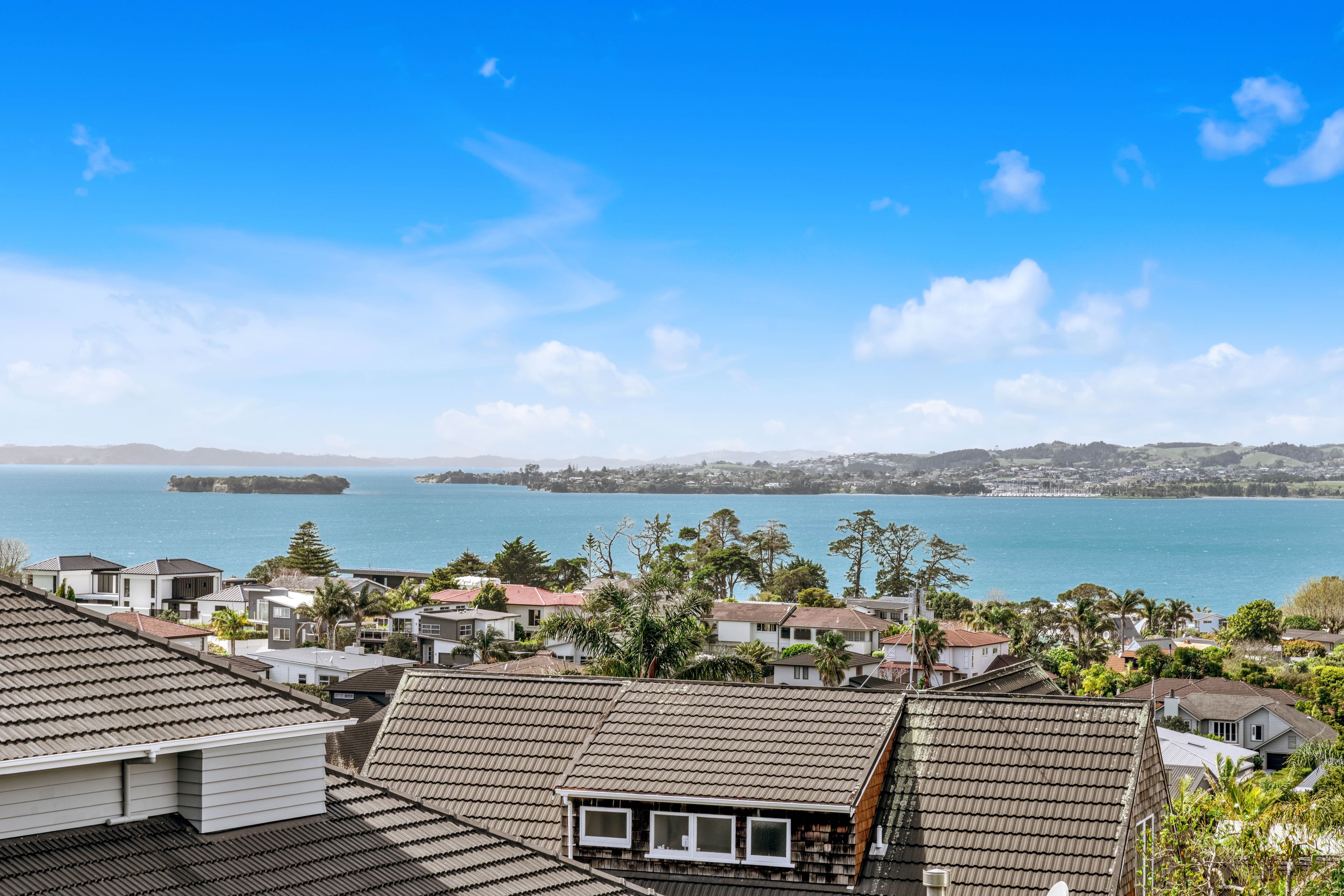 8 Beach Road, Mellons Bay, Manukau City 2014 - Sold House - Ray White ...
